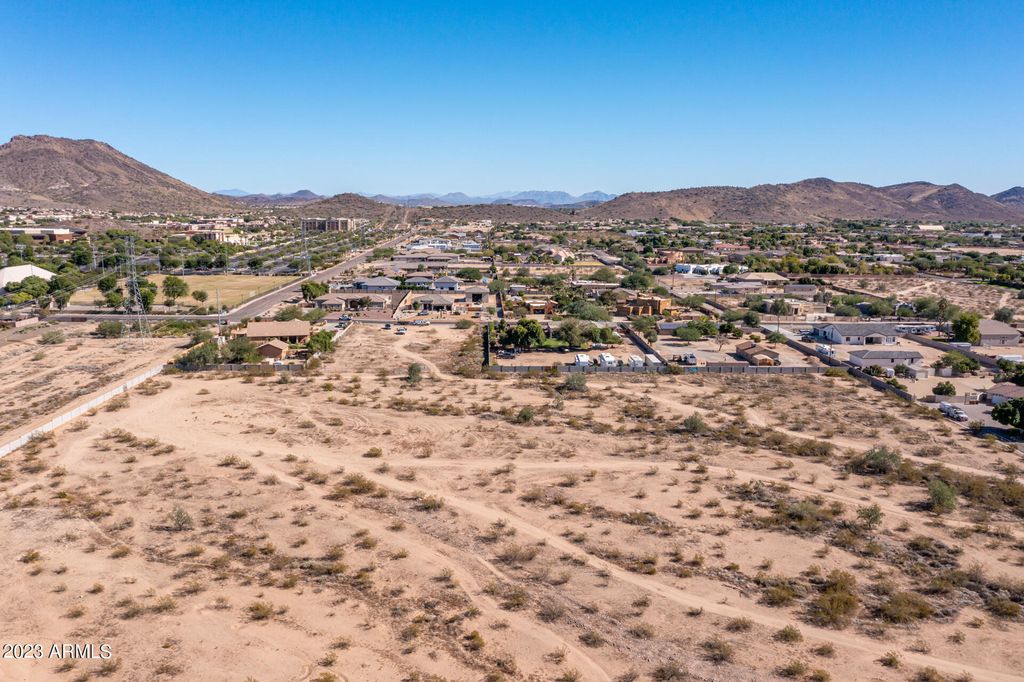 Photo of 0 N 73rd Avenue #-, Peoria, AZ 85383 (MLS # 7031012)