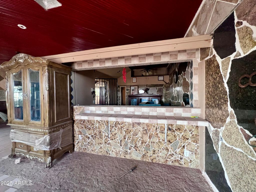 Photo of 512 W Frontier Street, Eloy, AZ 85131 (MLS # 6895458)