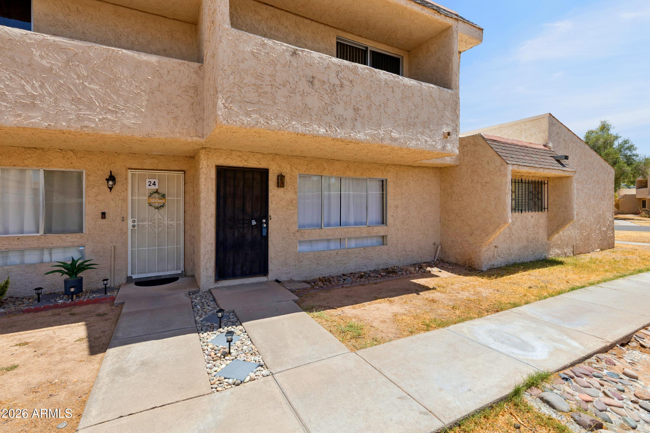 2221 W FARMDALE Avenue 25