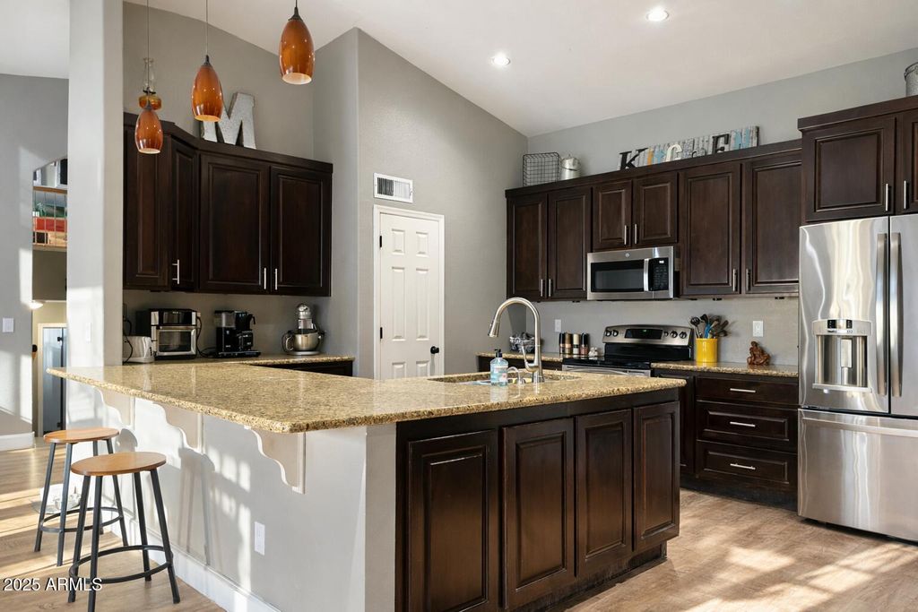 Photo of 1070 E Oakland Street, Chandler, AZ 85225 (MLS # 6960025)