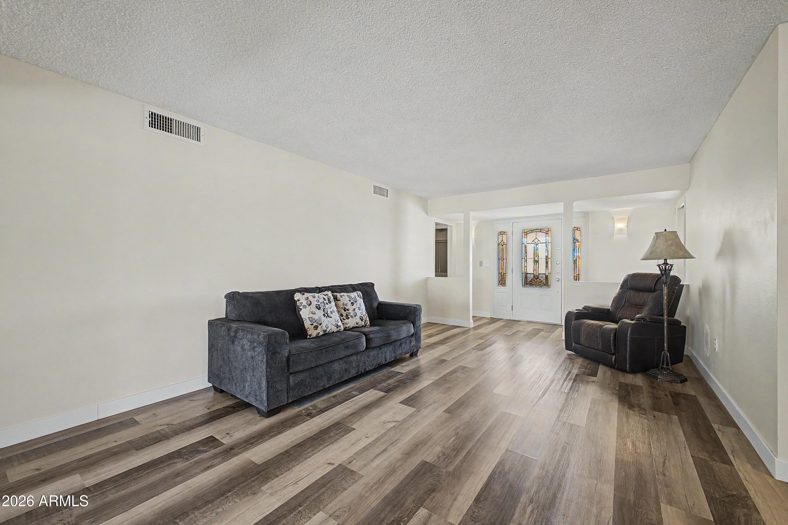 10350 W CARON Drive