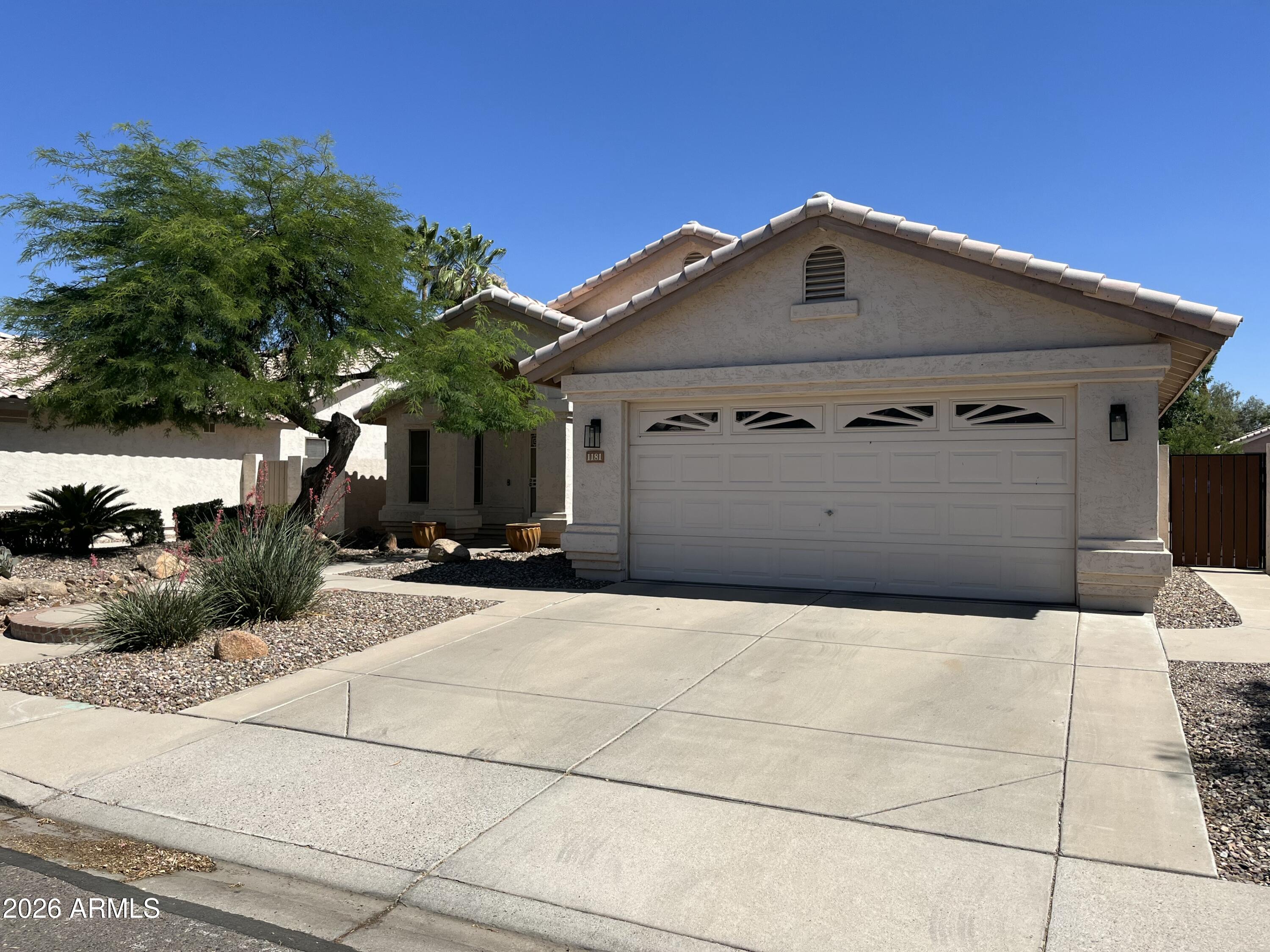 1181 W Goldfinch Way
