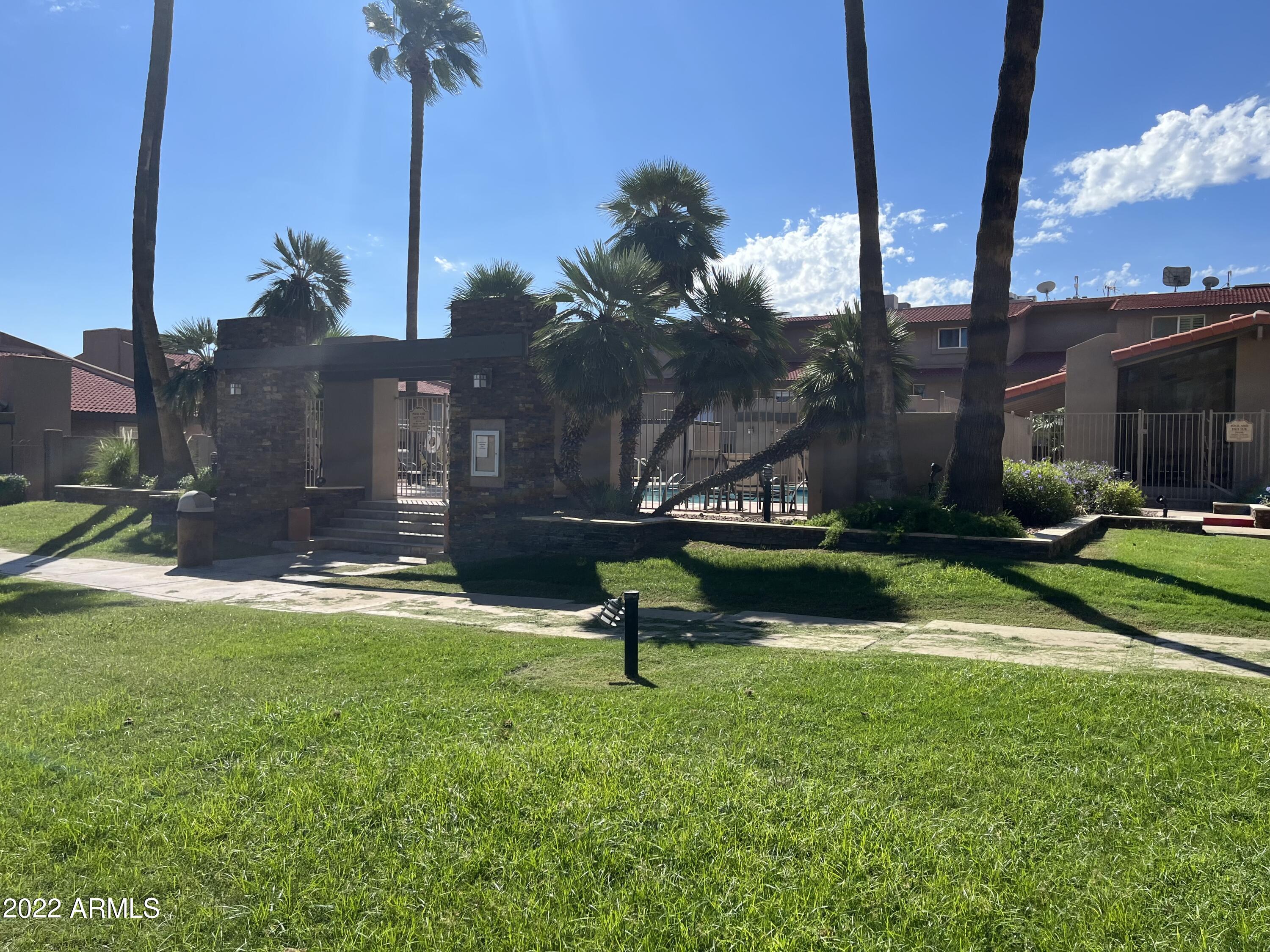 5651 N 79TH Street 6