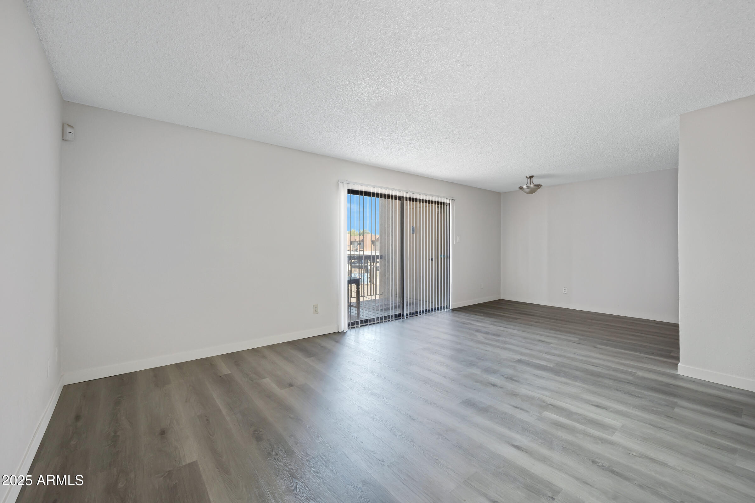 3810 N MARYVALE Parkway 2067