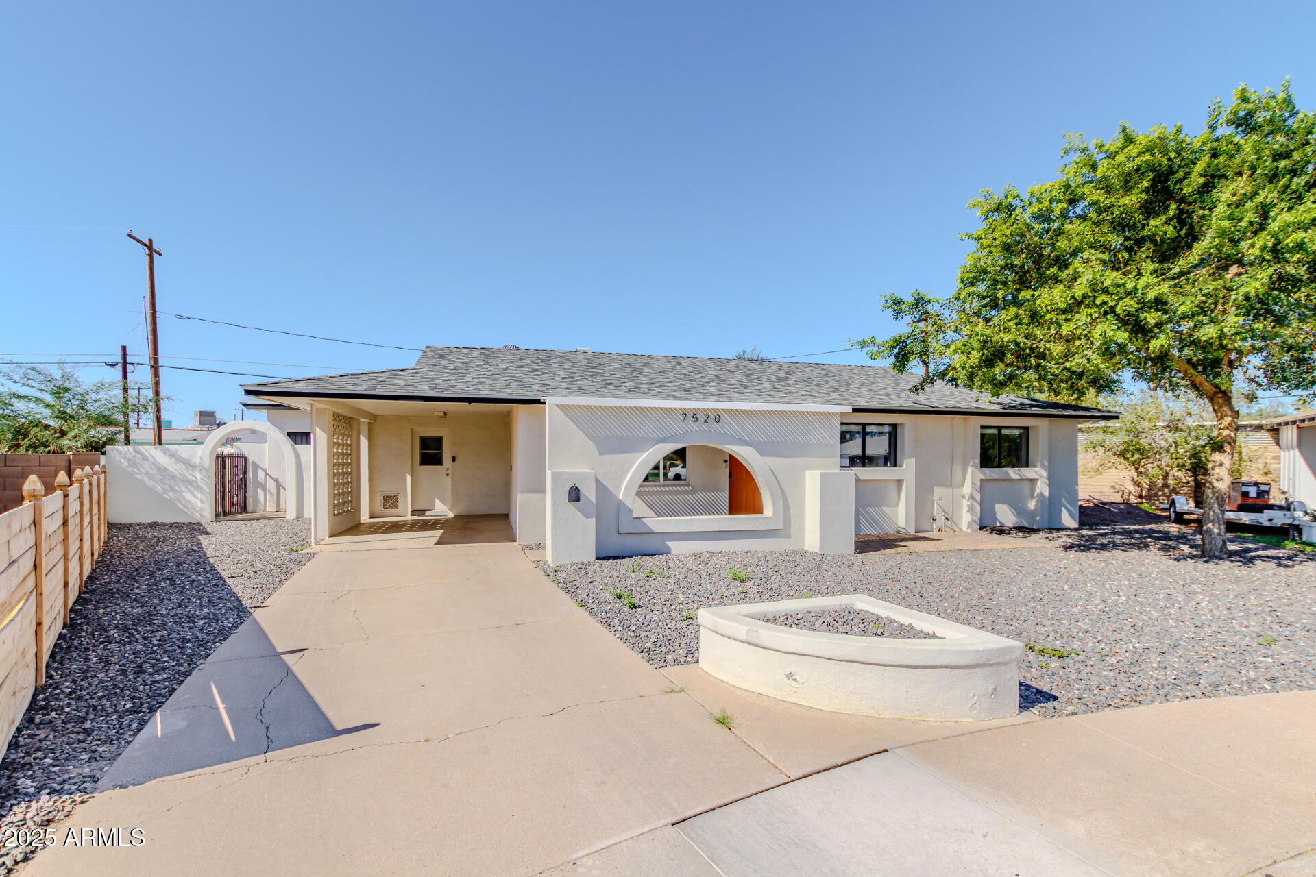 7520 E BEATRICE Street