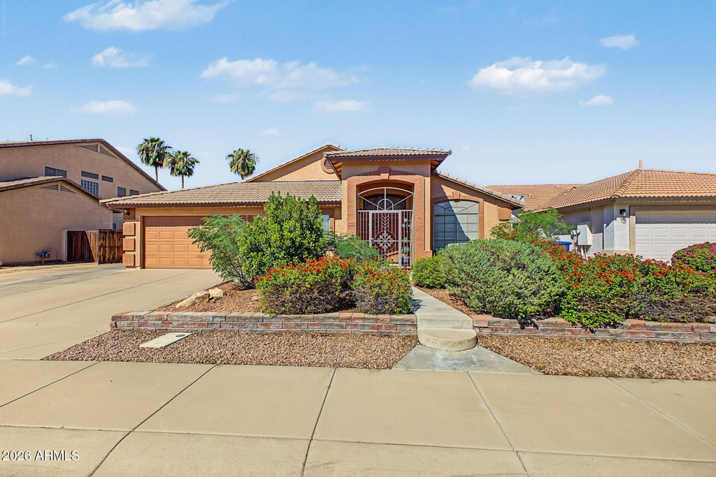 Photo of 1470 E Carla Vista Drive, Chandler, AZ 85225 (MLS # 7090696)