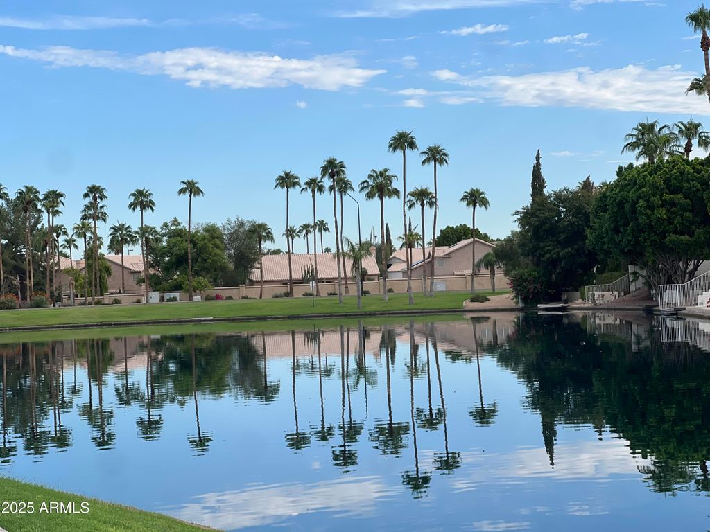 Photo of 910 S Paradise Drive, Gilbert, AZ 85233 (MLS # 6914433)
