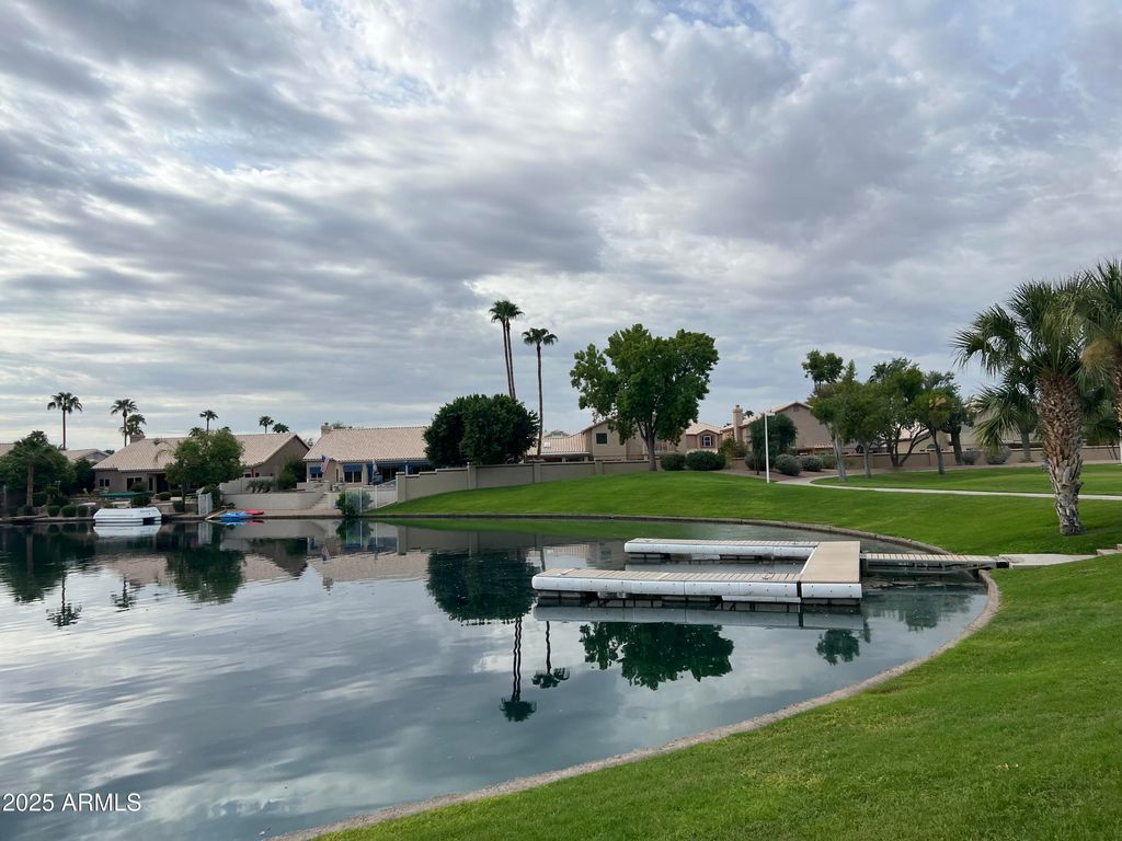 Photo of 910 S Paradise Drive, Gilbert, AZ 85233 (MLS # 6914433)
