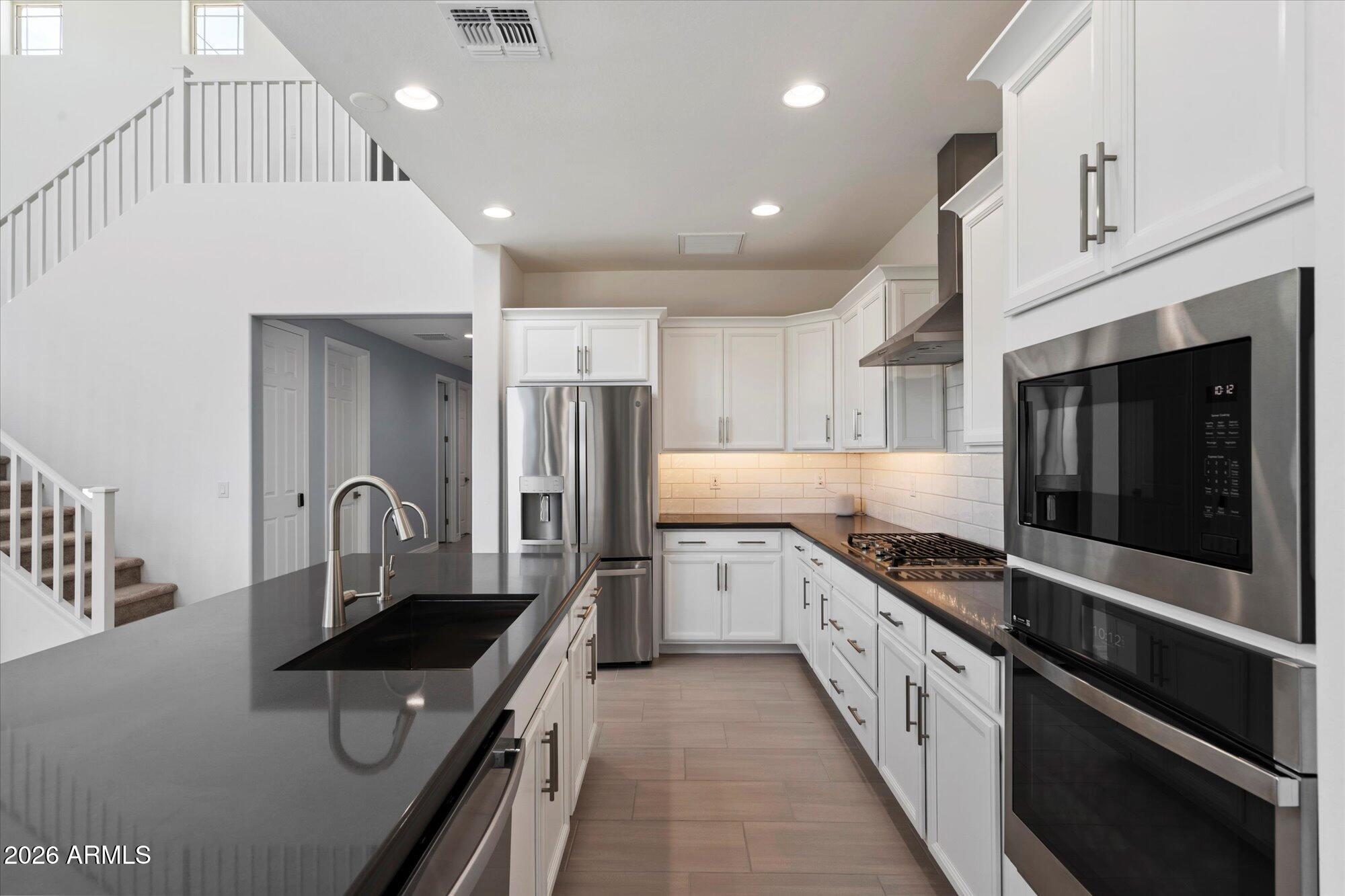 16730 W SIERRA Street