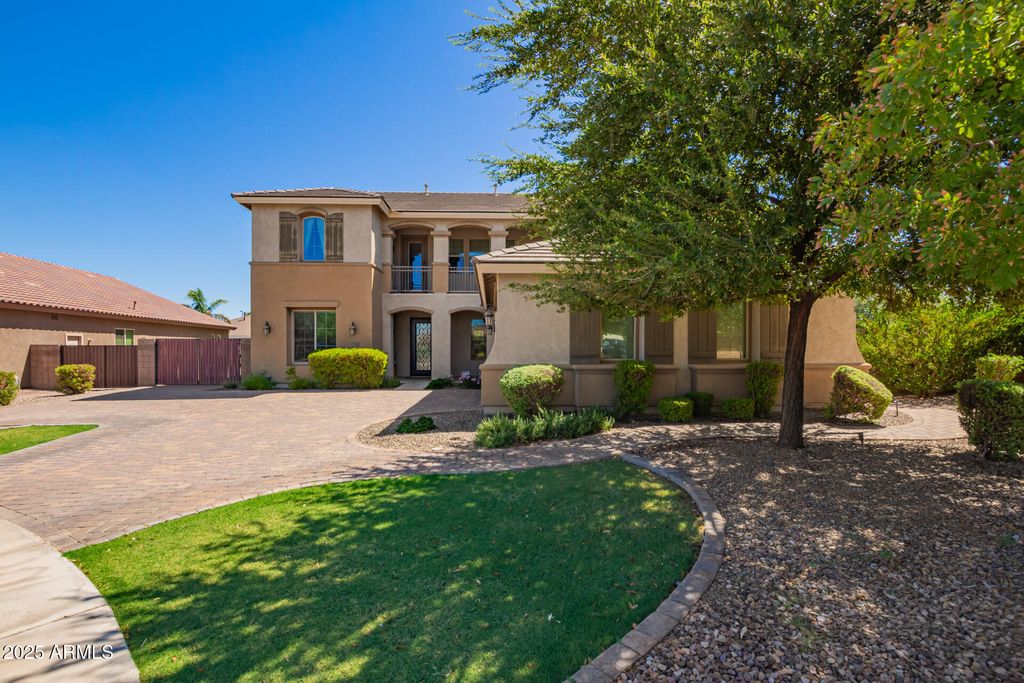 Photo of 811 W Zion Place, Chandler, AZ 85248 (MLS # 6922004)