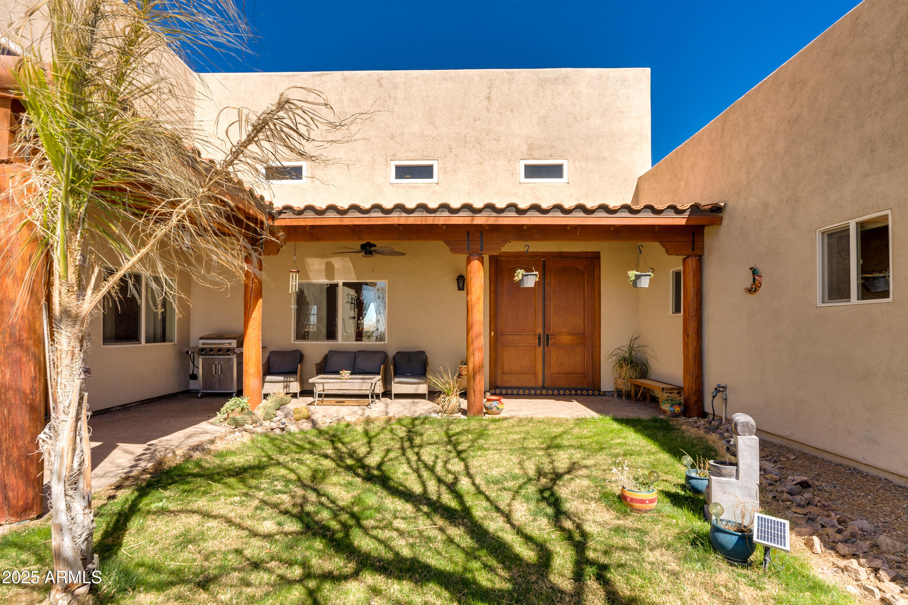 9141 E SUNSHINE Lane