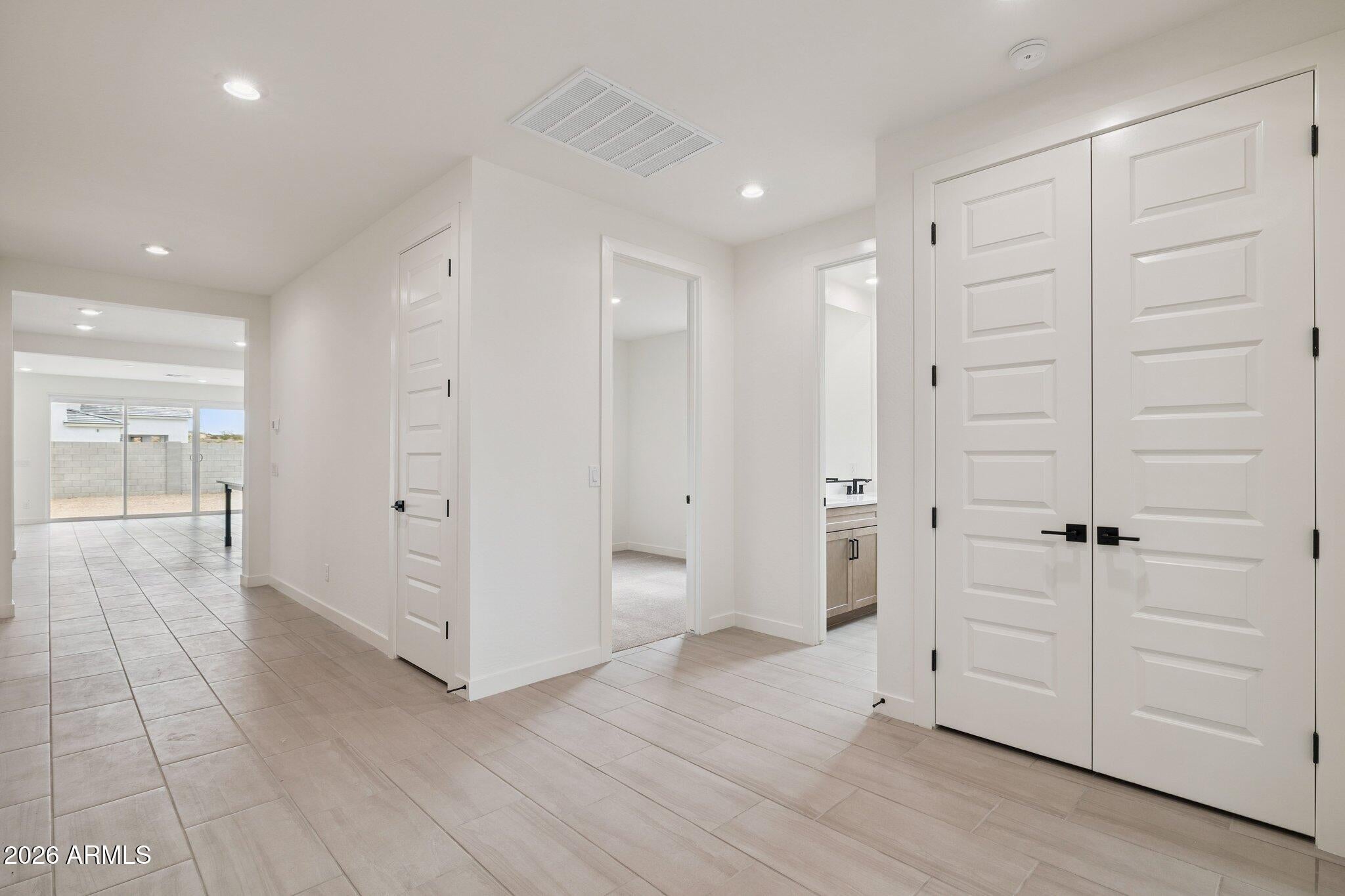 2726 E AGAVE KNOLL Road