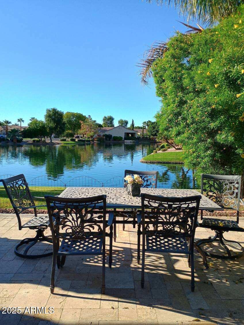 1551 W BLUE RIDGE Way