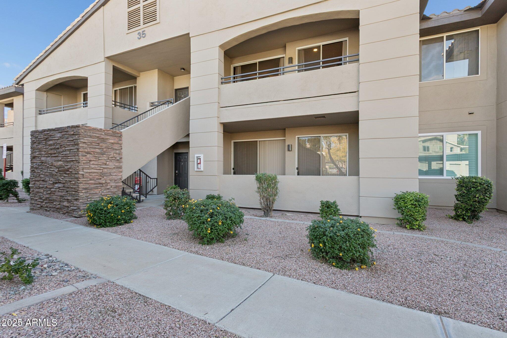 7009 E ACOMA Drive 2125