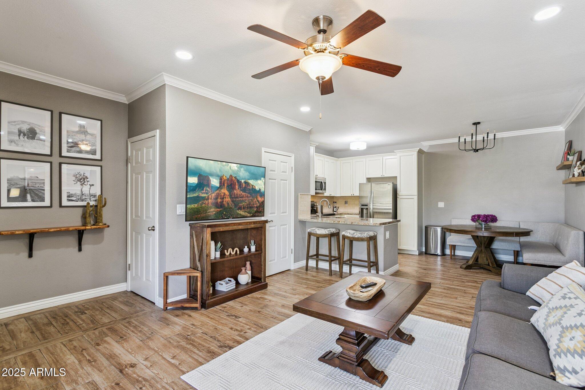 7009 E ACOMA Drive 2125