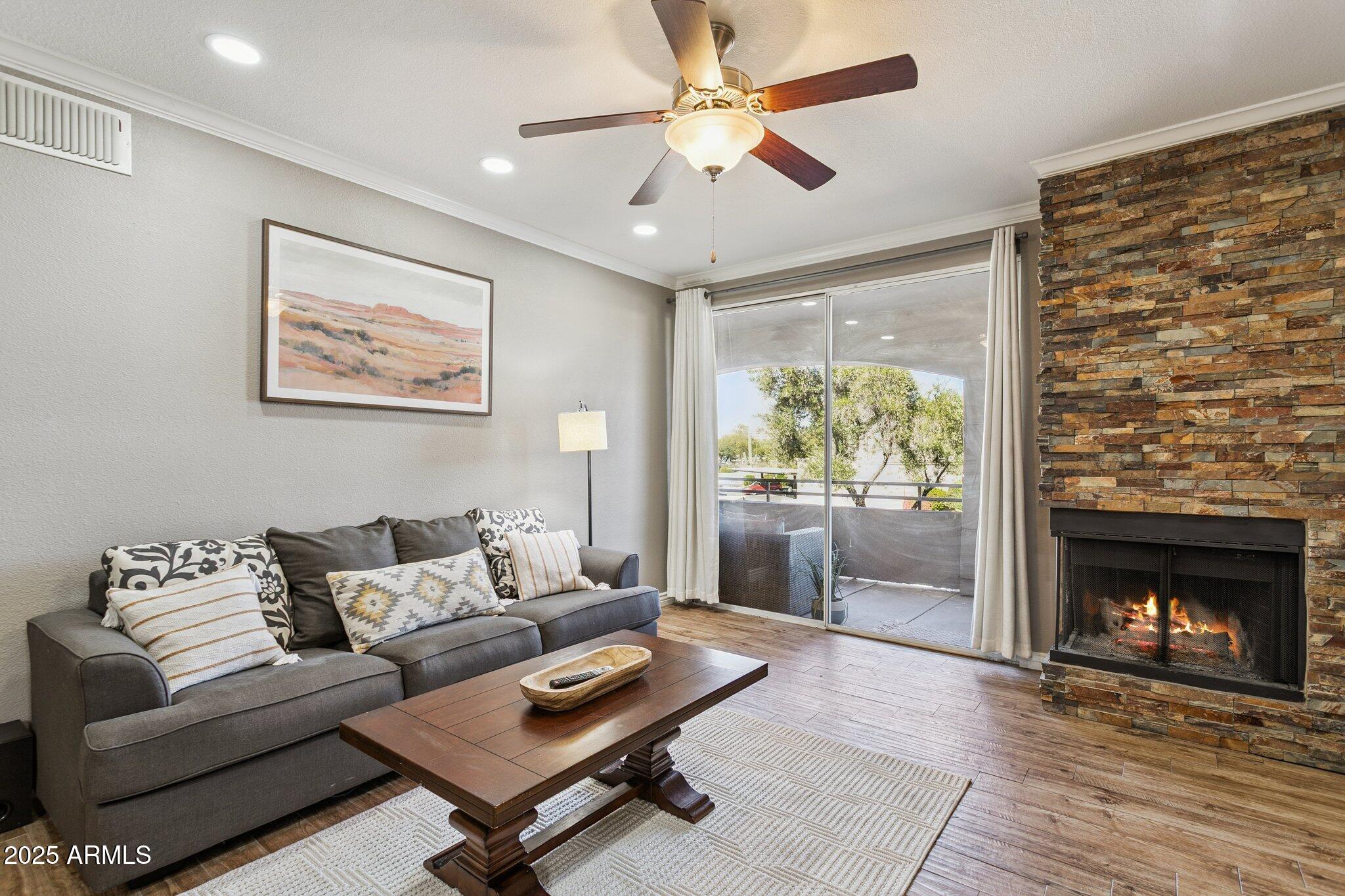 7009 E ACOMA Drive 2125