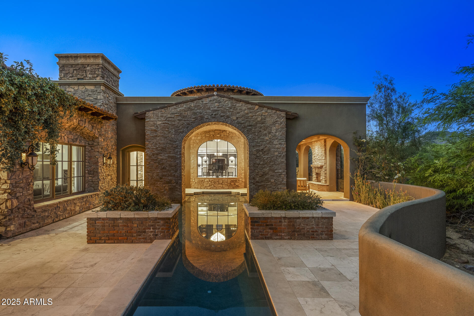 9290 E THOMPSON PEAK Parkway 470