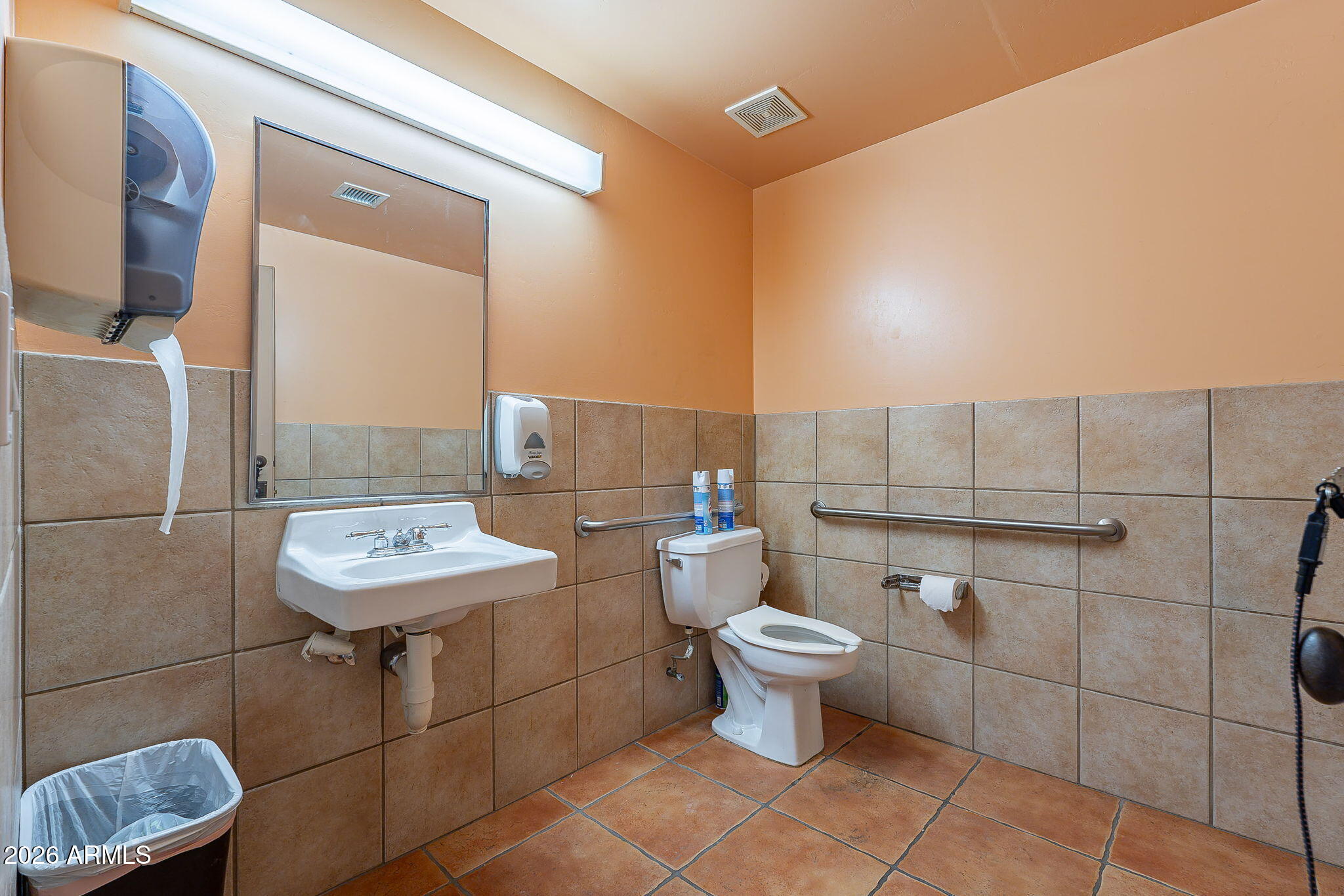 16715 E PARKVIEW Avenue