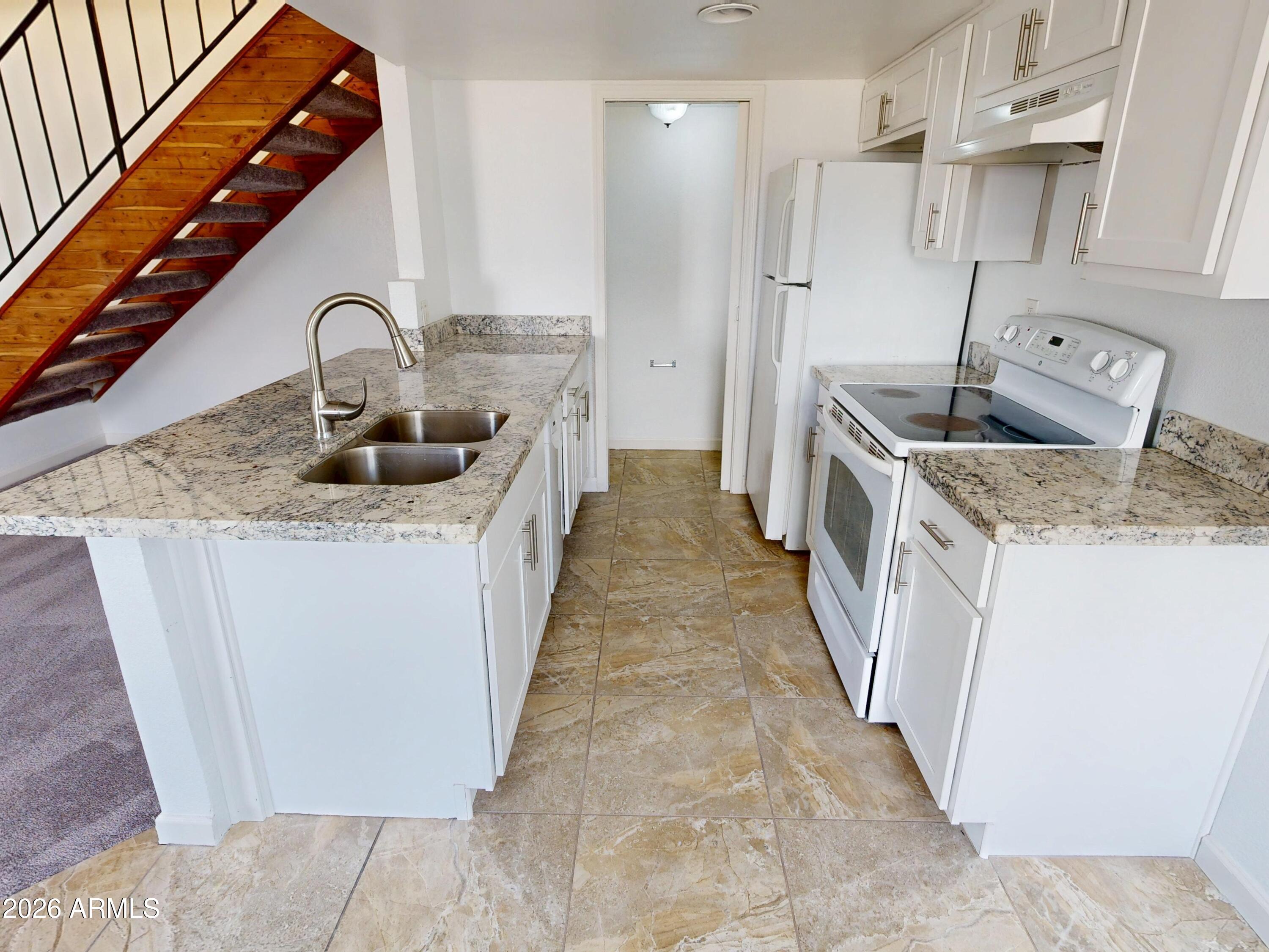 2629 W OCOTILLO Road 2