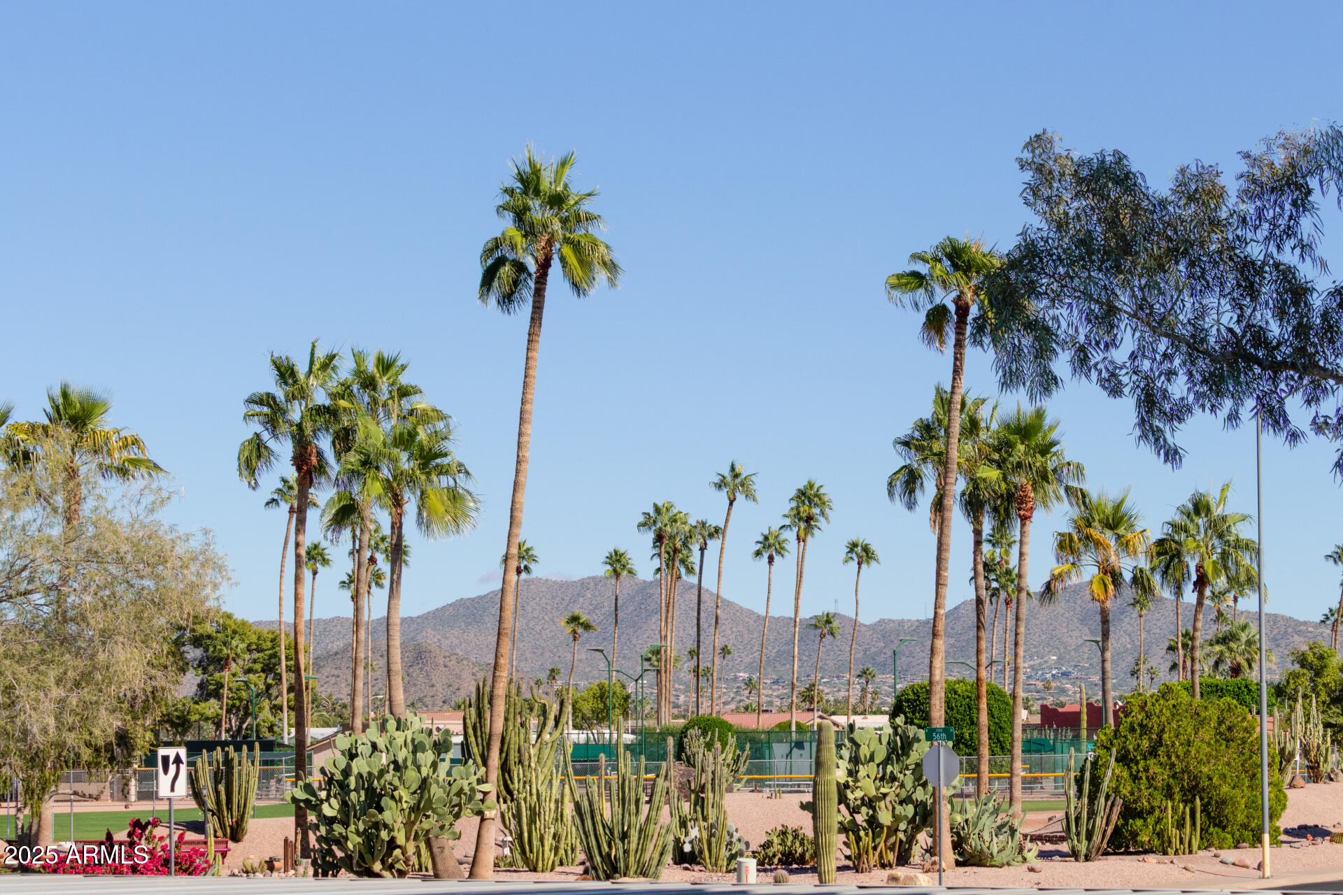 5518 E LINDSTROM Lane 2016