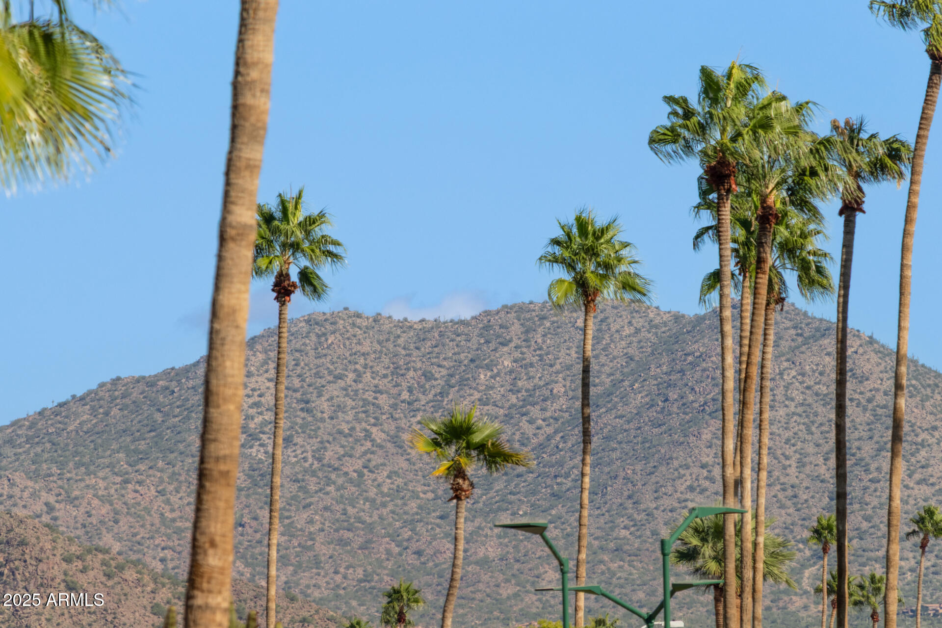 5518 E LINDSTROM Lane 2016