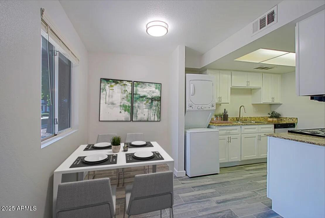 1248 S Vineyard Apt 2