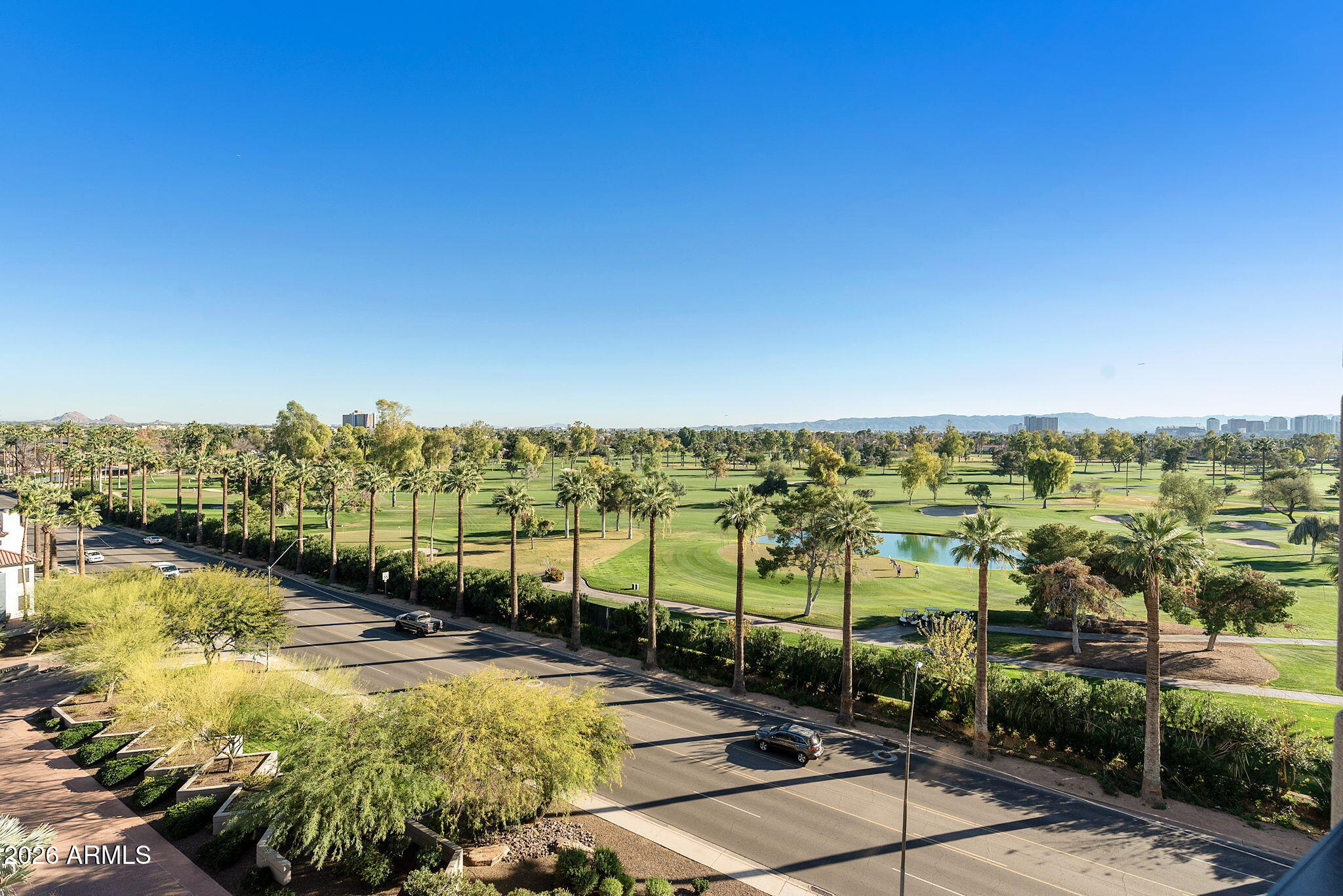 1040 E OSBORN Road 601