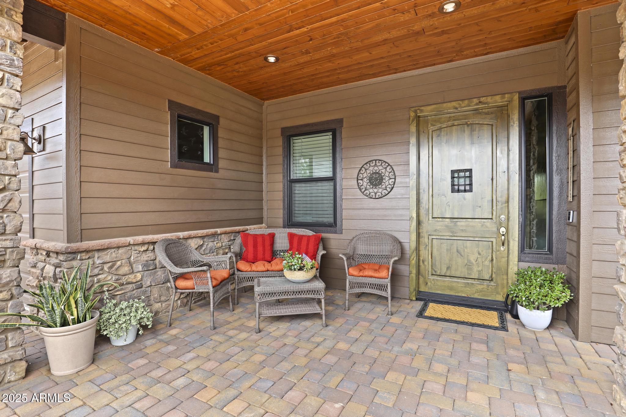 1008 N Autumn Sage Court