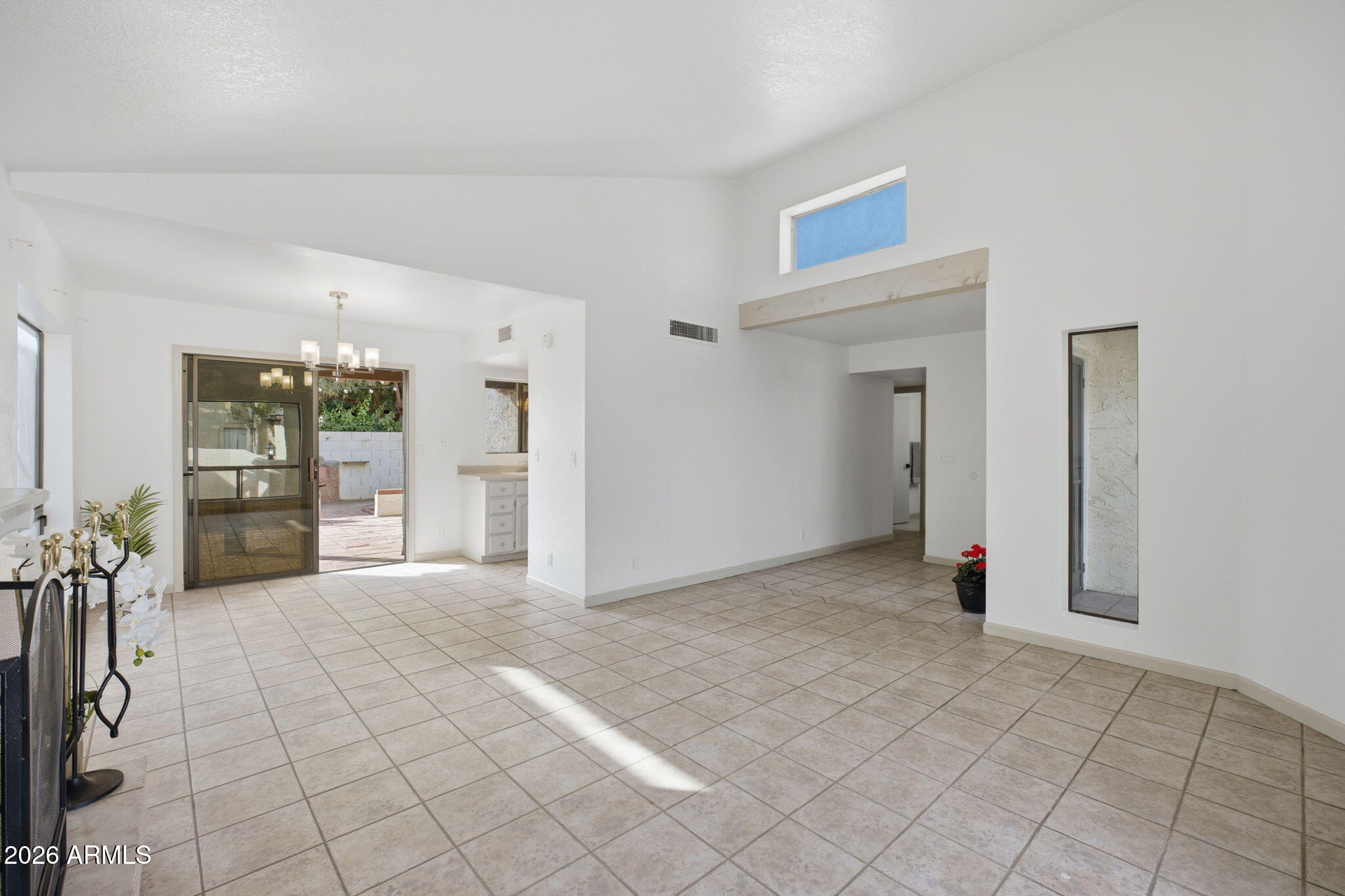 1301 W RIO SALADO Parkway 15