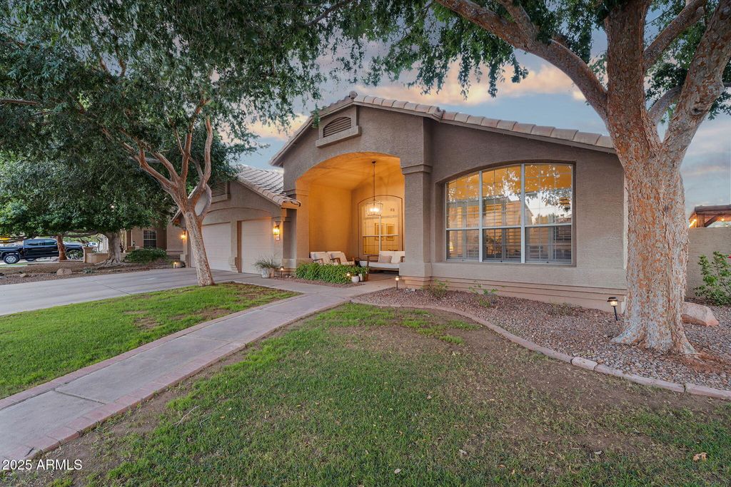 Photo of 1284 W Stacey Lane, Tempe, AZ 85284 (MLS # 6921083)