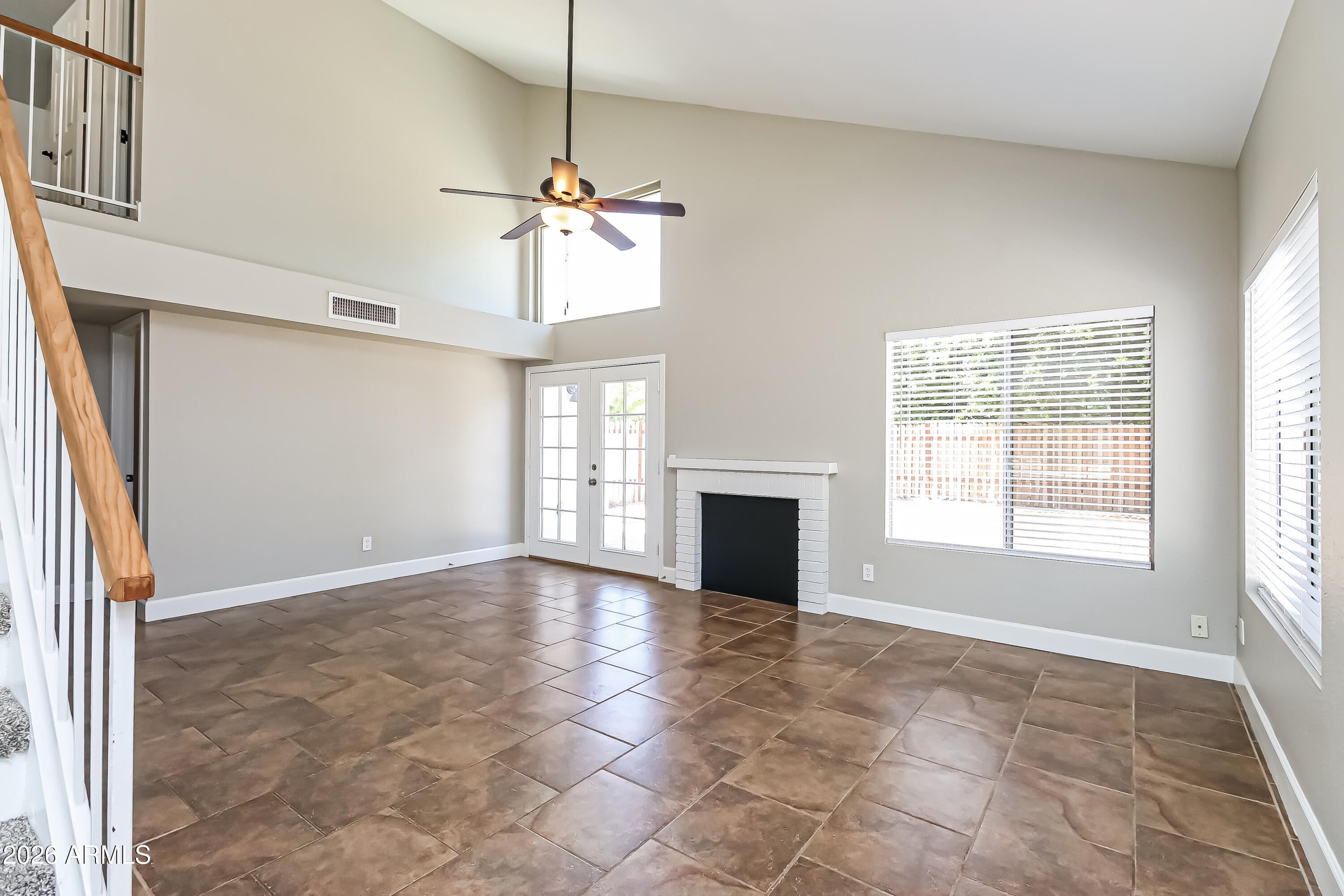 854 E MANOR Drive