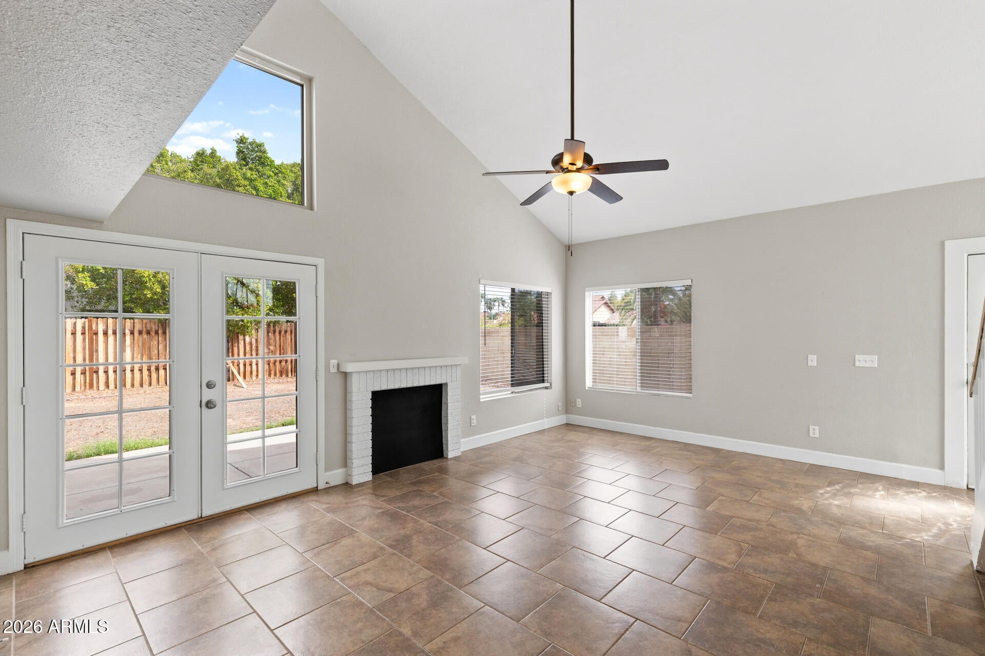 854 E MANOR Drive