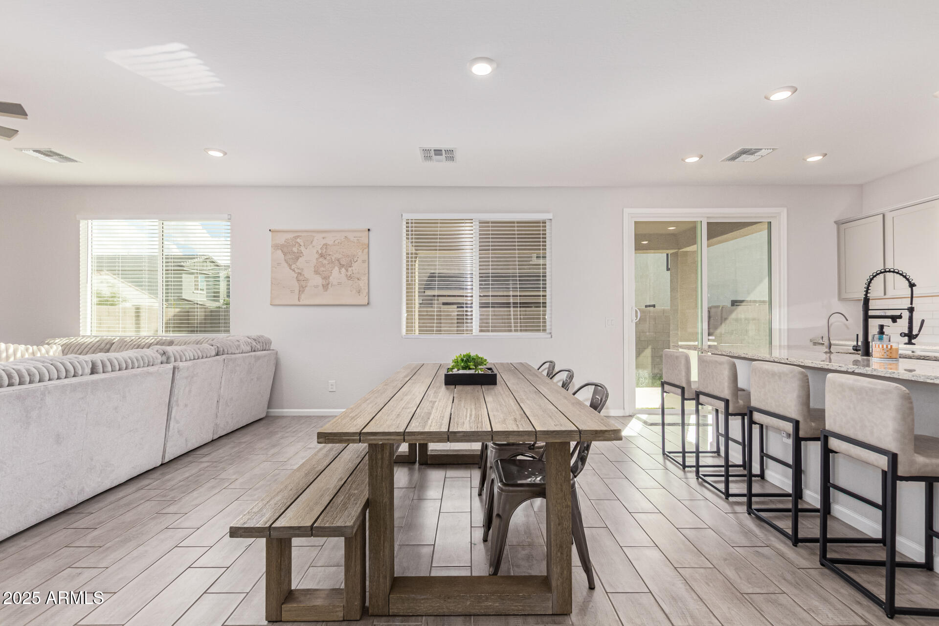 2757 E BLUFF SPRING Avenue