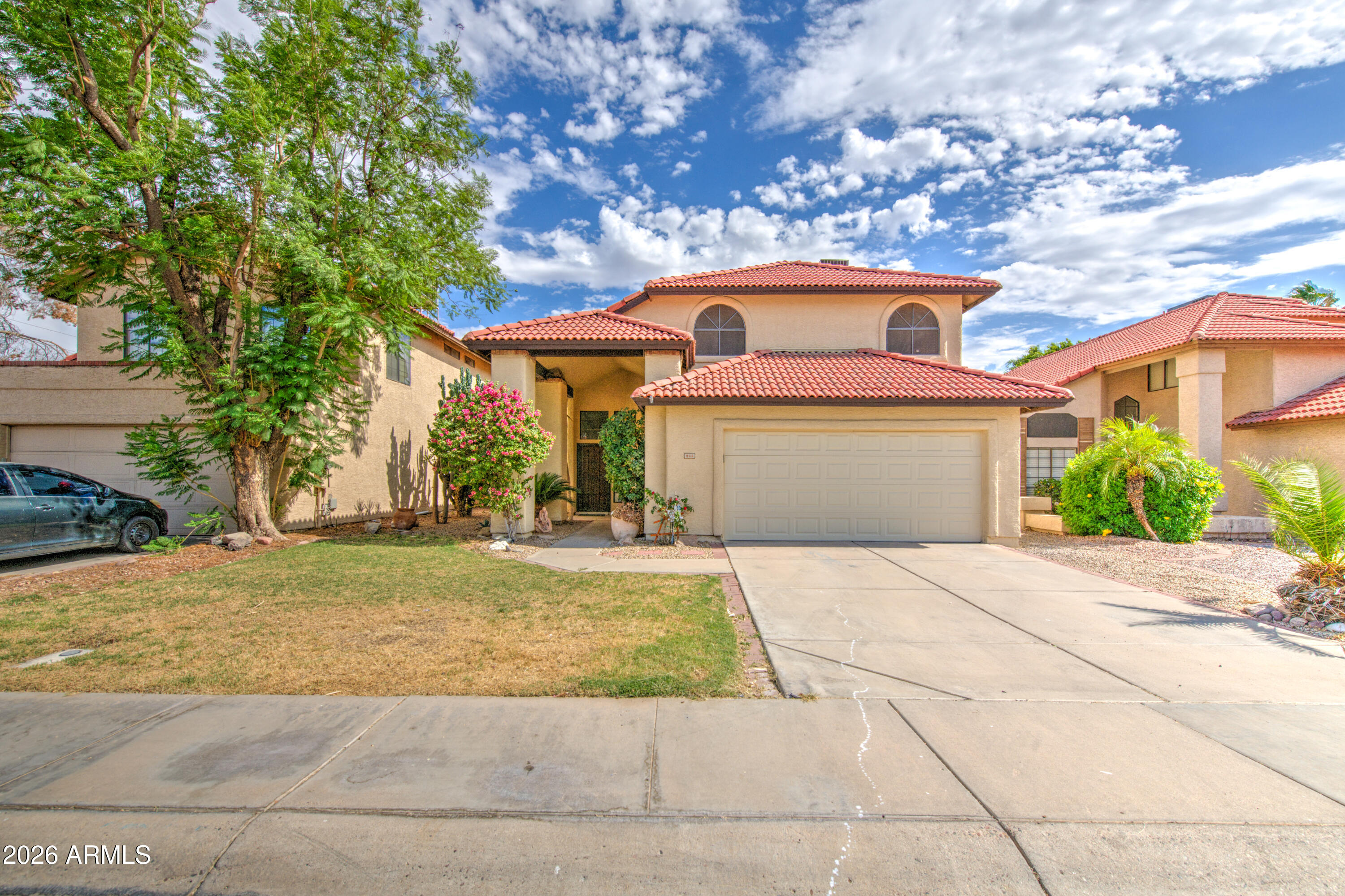 963 E Calle Del Norte --