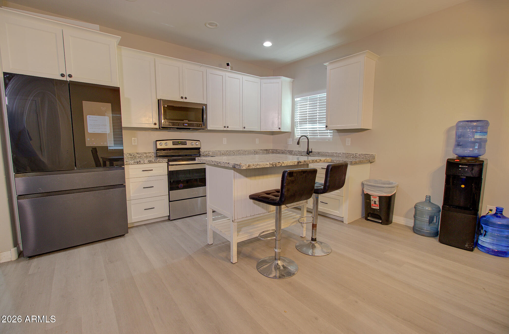 525 W 13TH Place