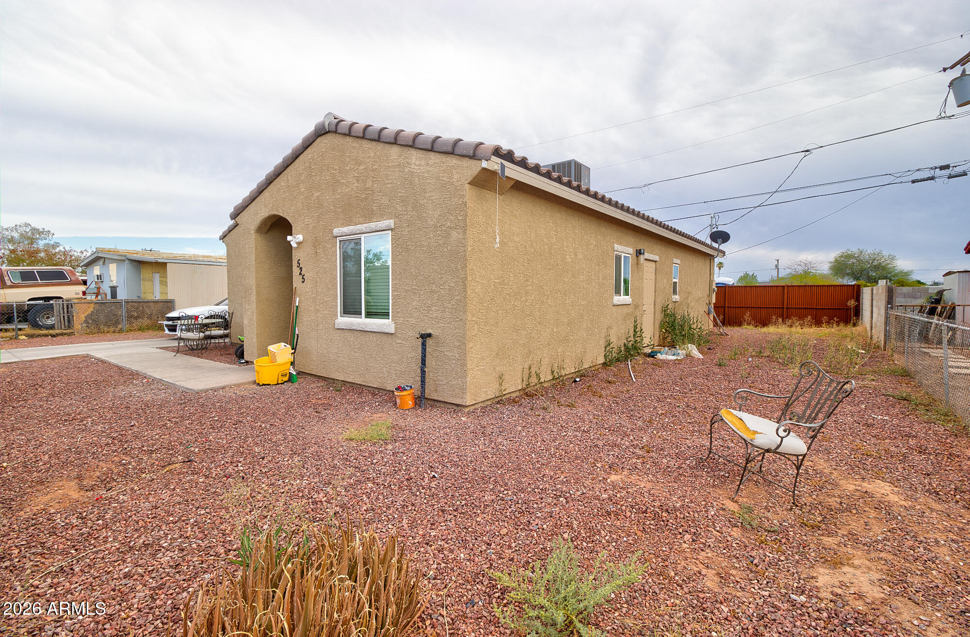 525 W 13TH Place