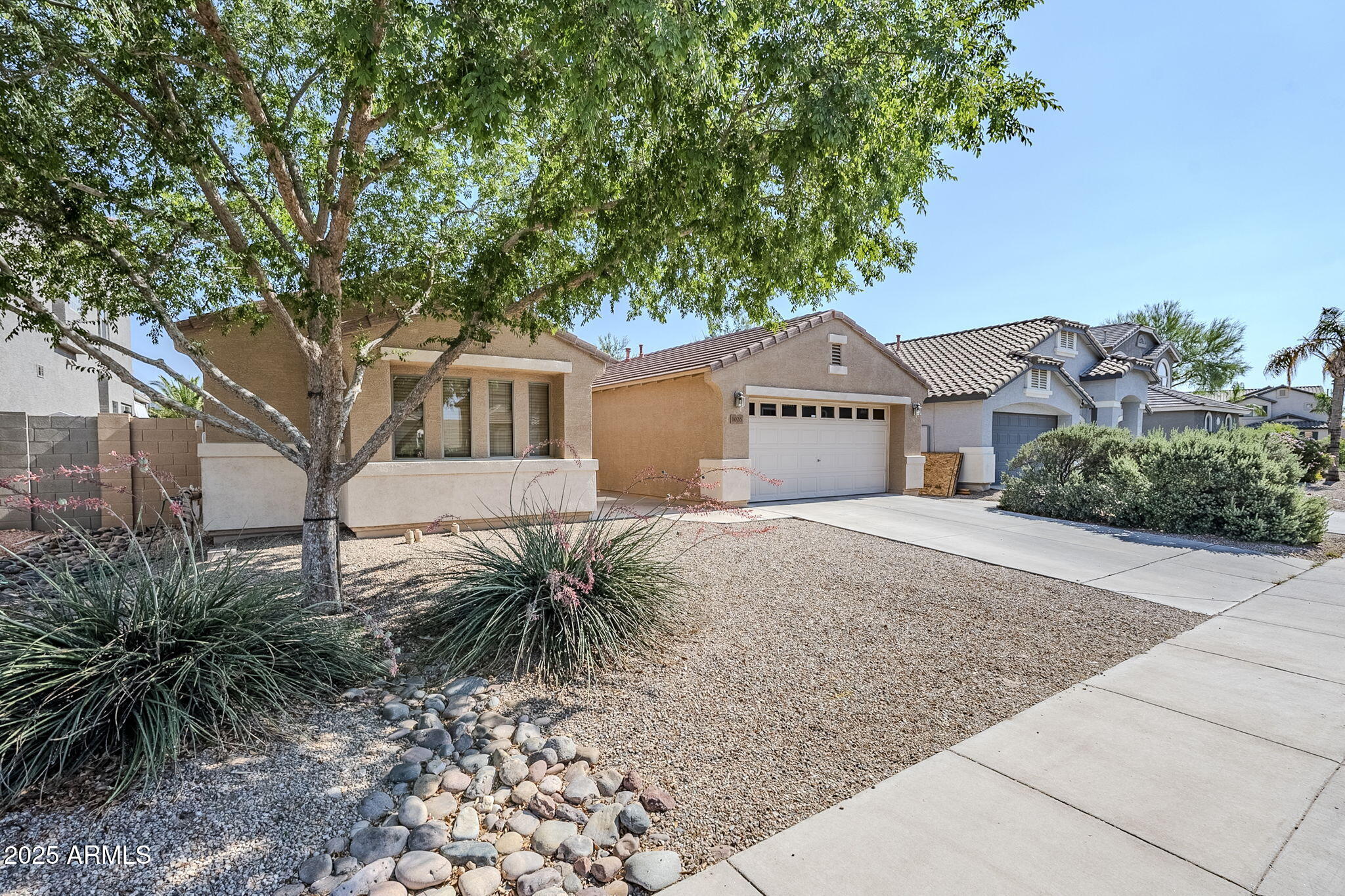 1026 E JULIE Avenue