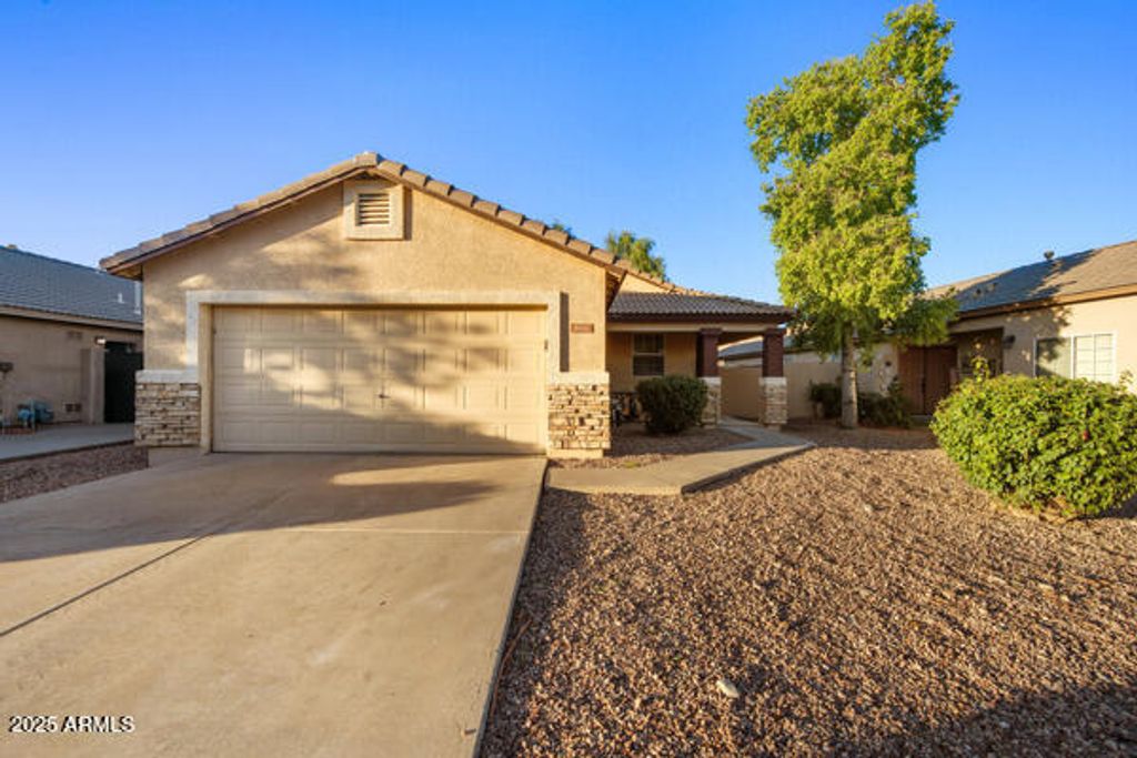 Photo of 8010 W Albert Lane, Peoria, AZ 85382 (MLS # 6916097)