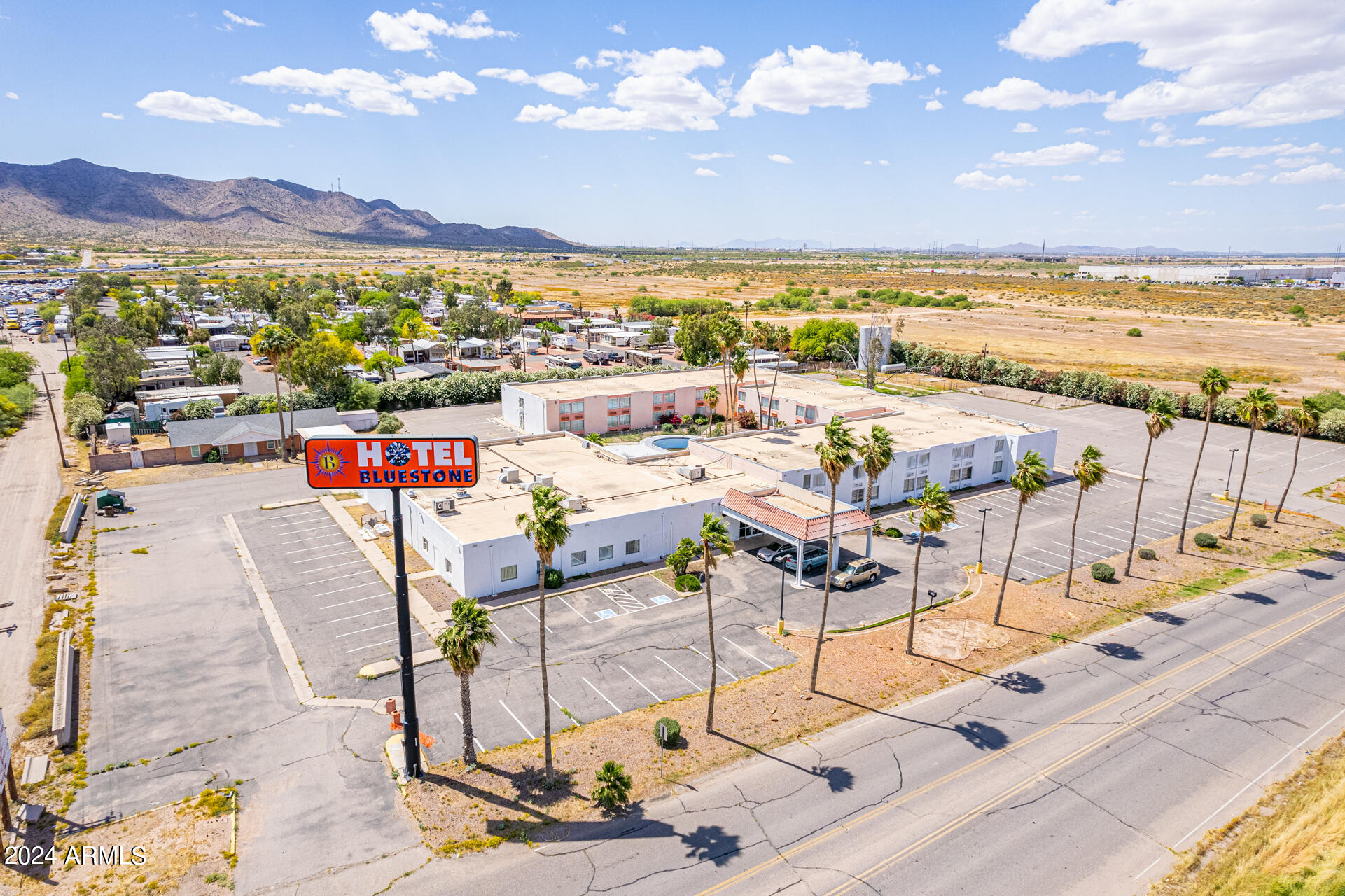 5540 N Sunland Gin Road