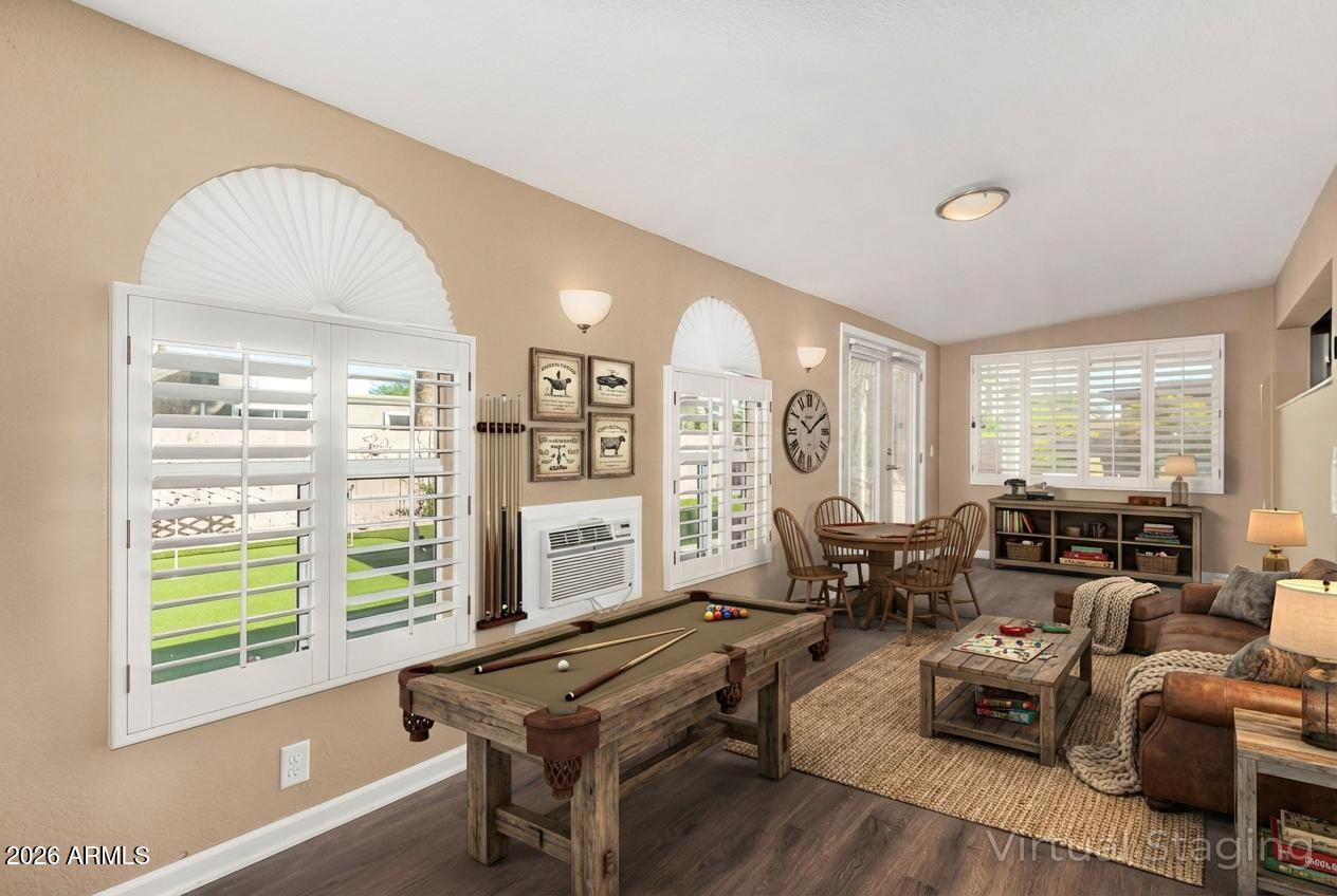 9502 E LAWNDALE Place