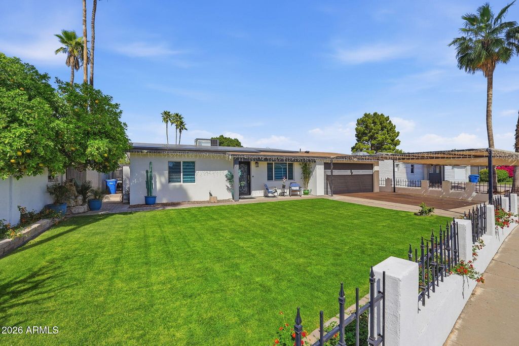 Photo of 1832 E Enid Avenue, Mesa, AZ 85204 (MLS # 7001340)