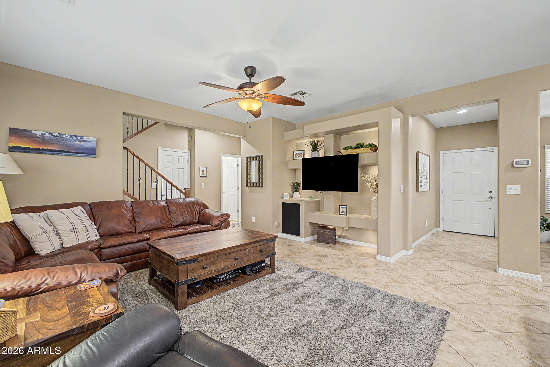2519 W LUCIA Drive