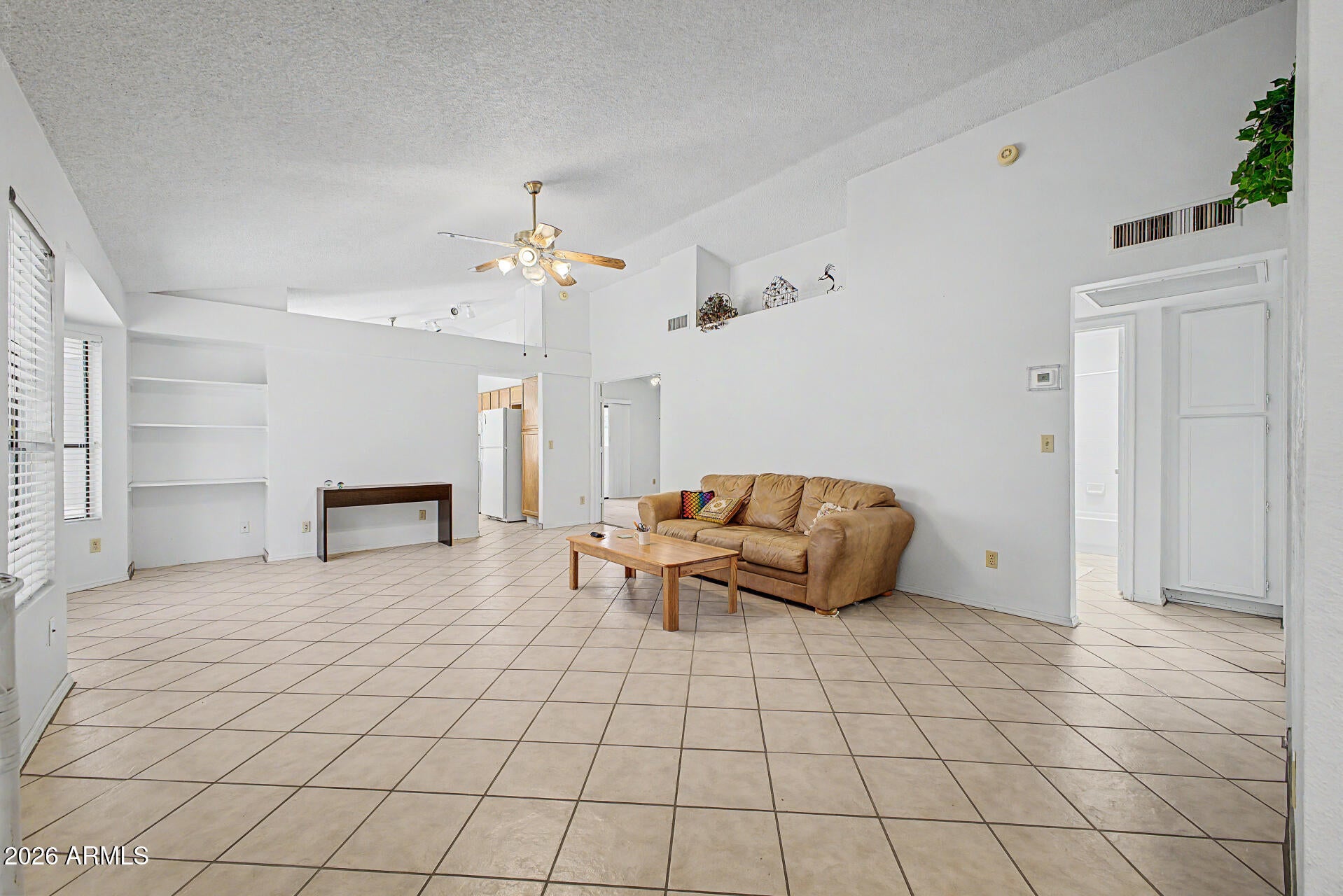 1031 W SUNWARD Drive