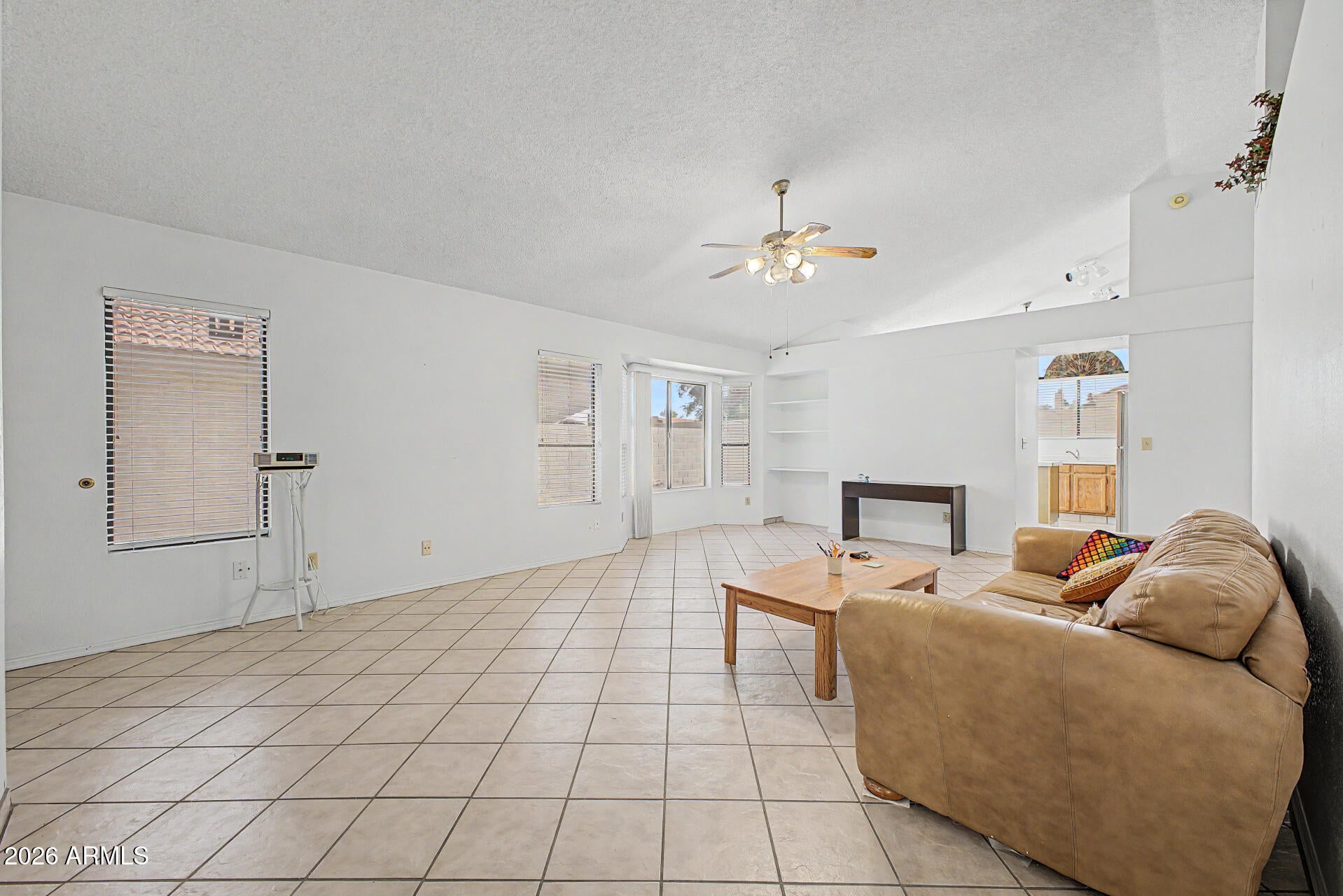 1031 W SUNWARD Drive