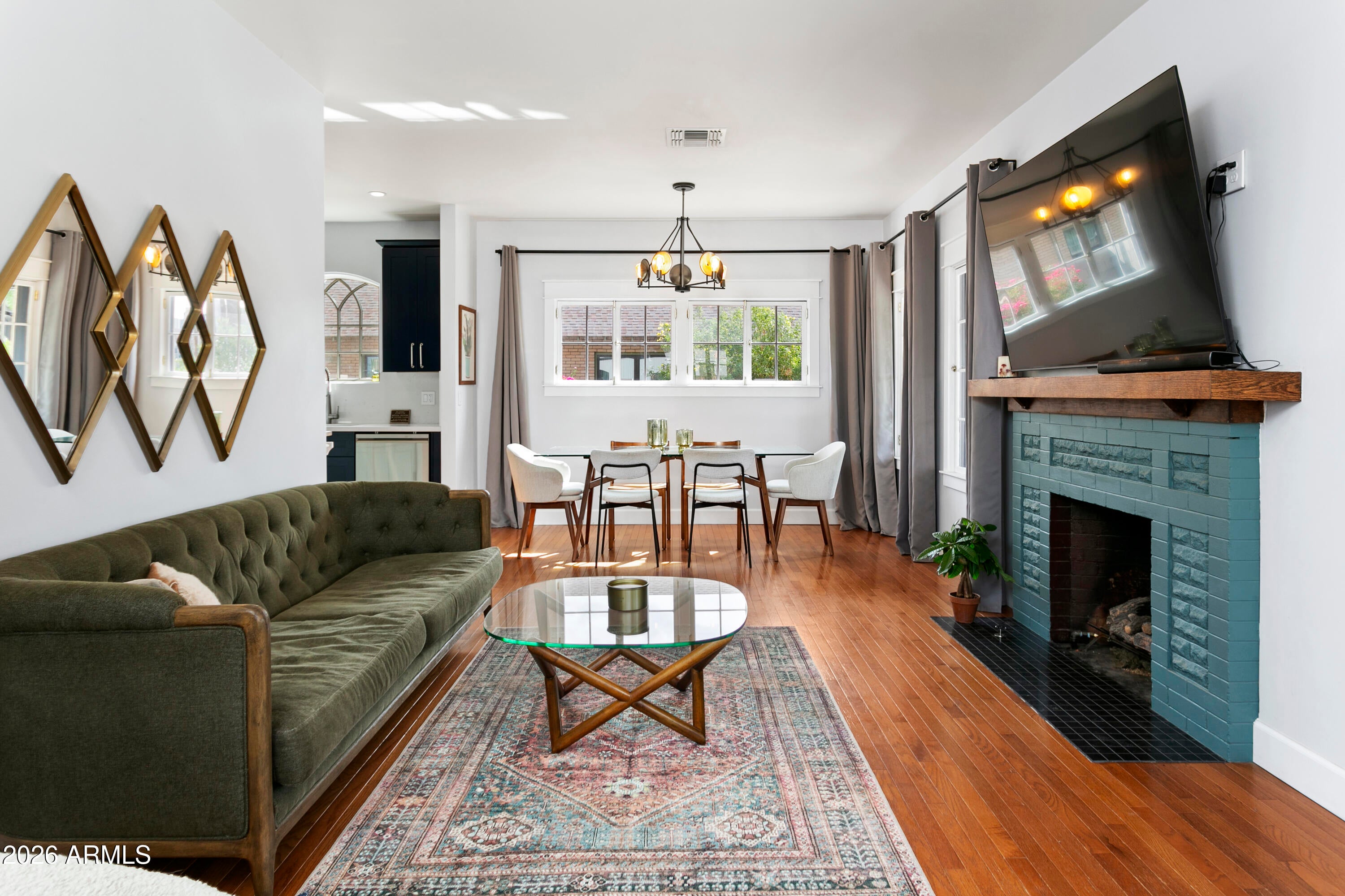 516 W CULVER Street