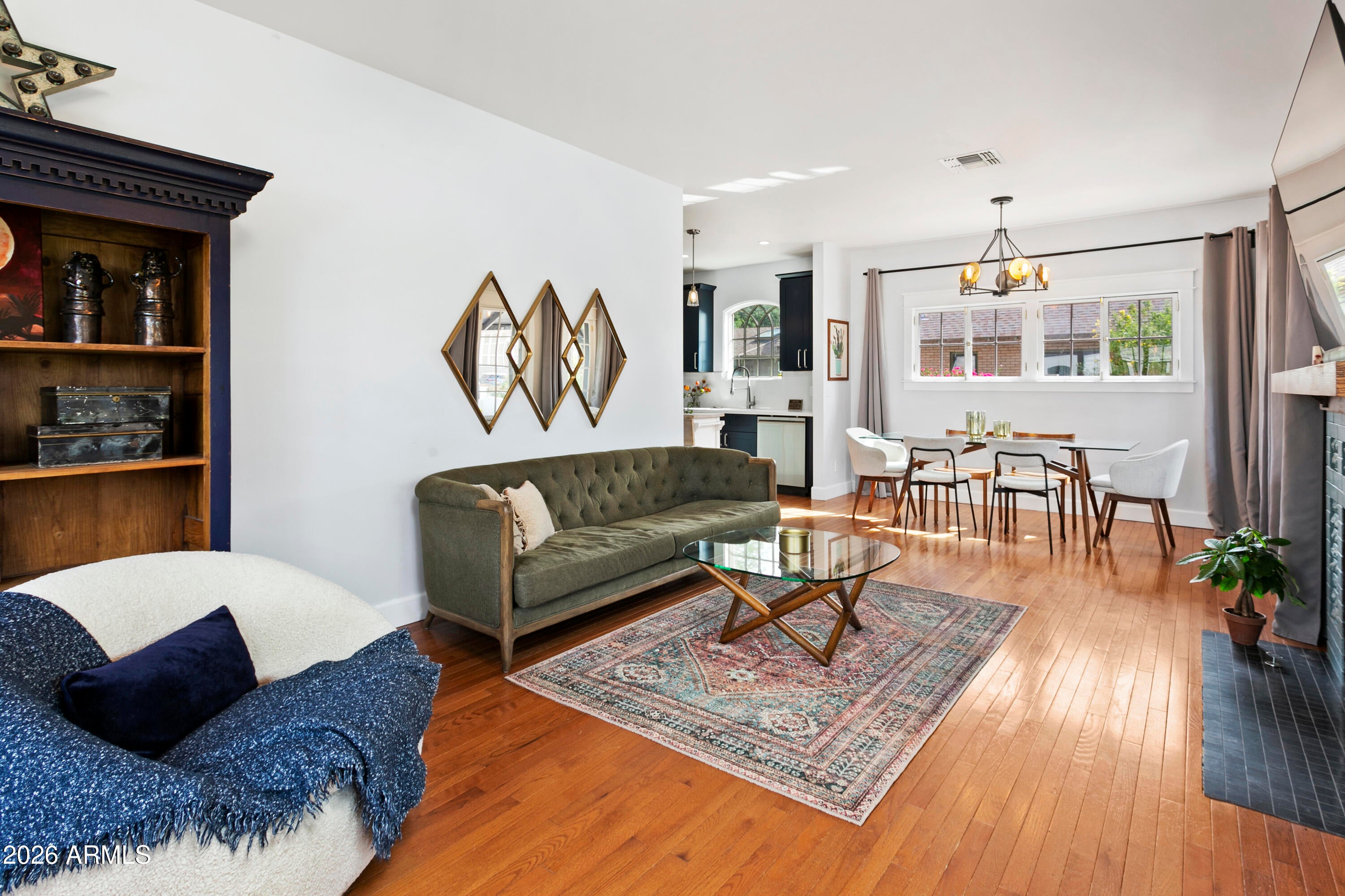 516 W CULVER Street