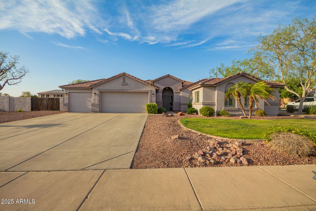 Photo of 8352 W San Juan Avenue, Glendale, AZ 85305 (MLS # 7024167)