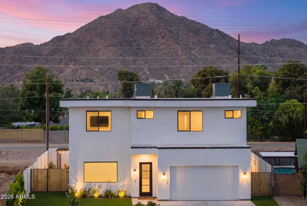 Photo of 4546 E Campbell Avenue, Phoenix, AZ 85018 (MLS # 7032797)