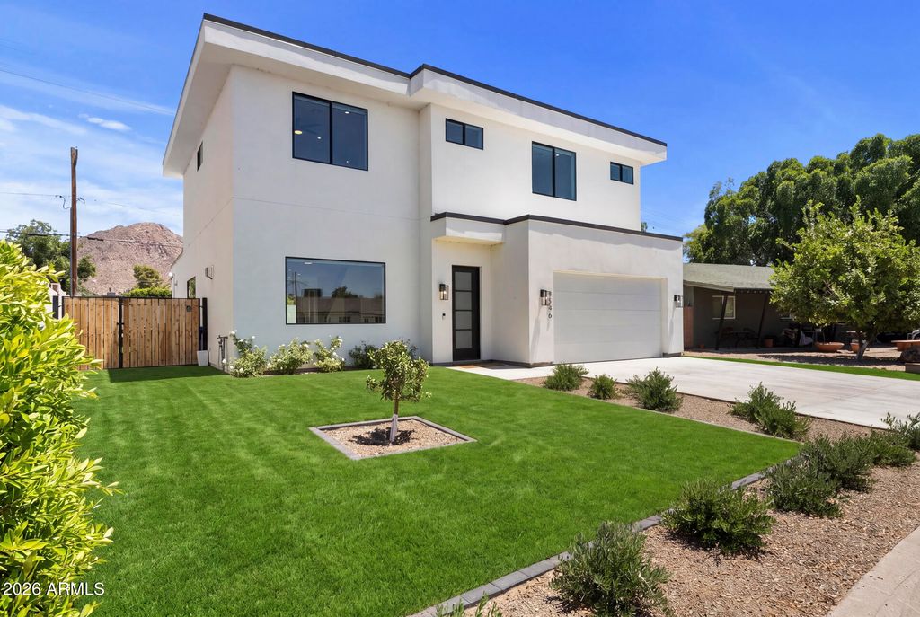 Photo of 4546 E Campbell Avenue, Phoenix, AZ 85018 (MLS # 7032797)