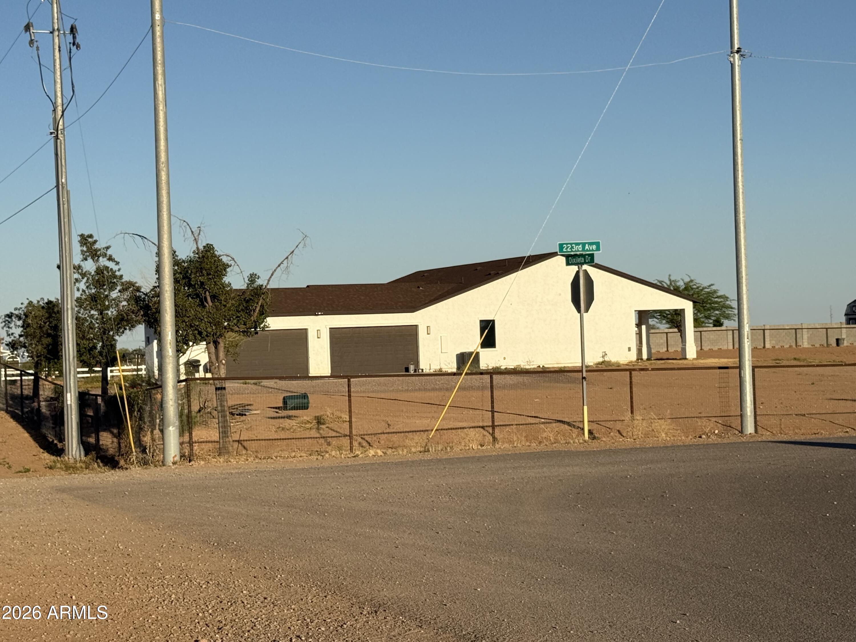 22227 W DIXILETA Drive